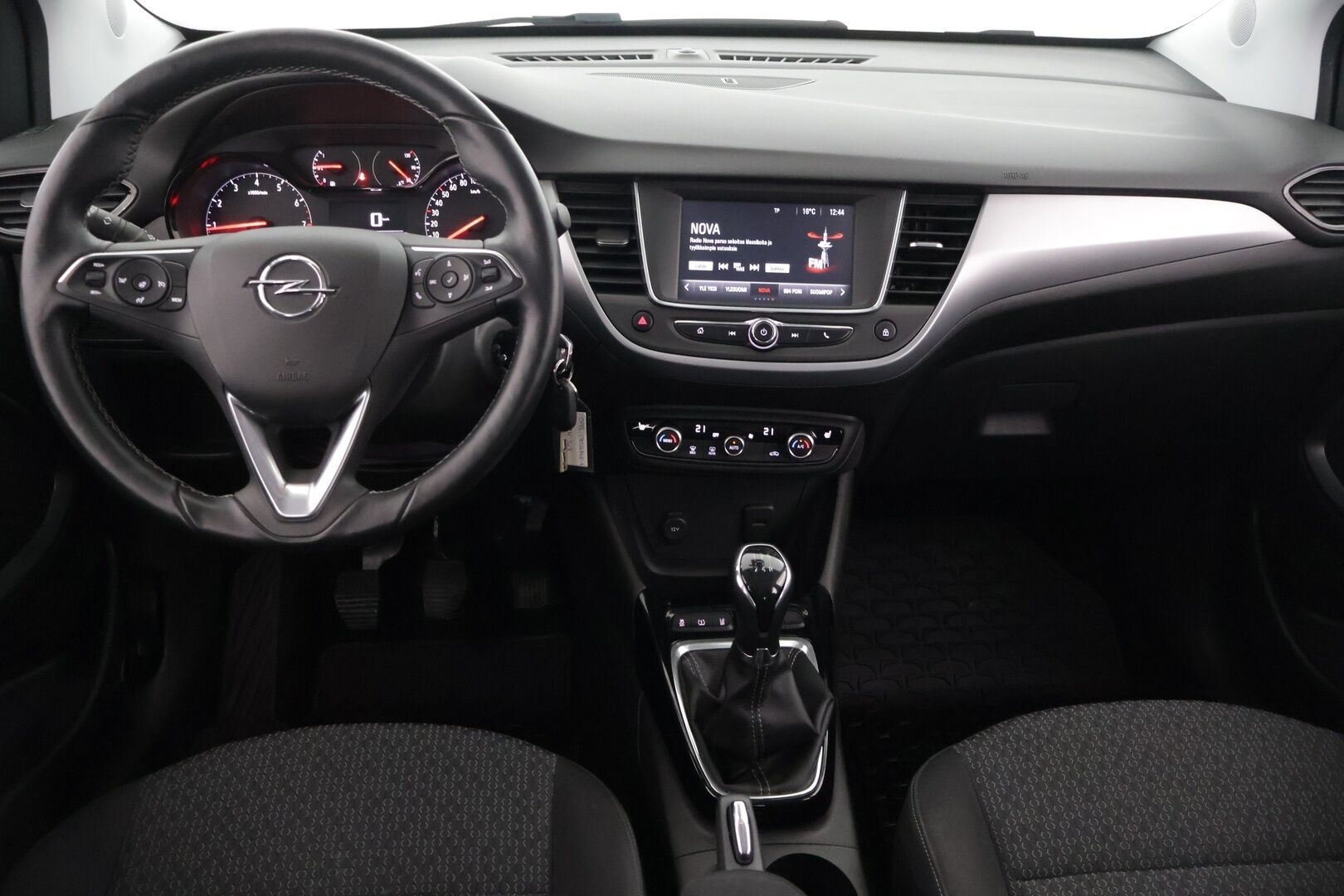 Opel Crossland X 2018 Enjoy 1,2 60 kW MT5 - *Suomi-auto / P-kamera / tutkat edessä ja takana / vakionopeudensäädin / ratin lämmitin / 2x renkaat*