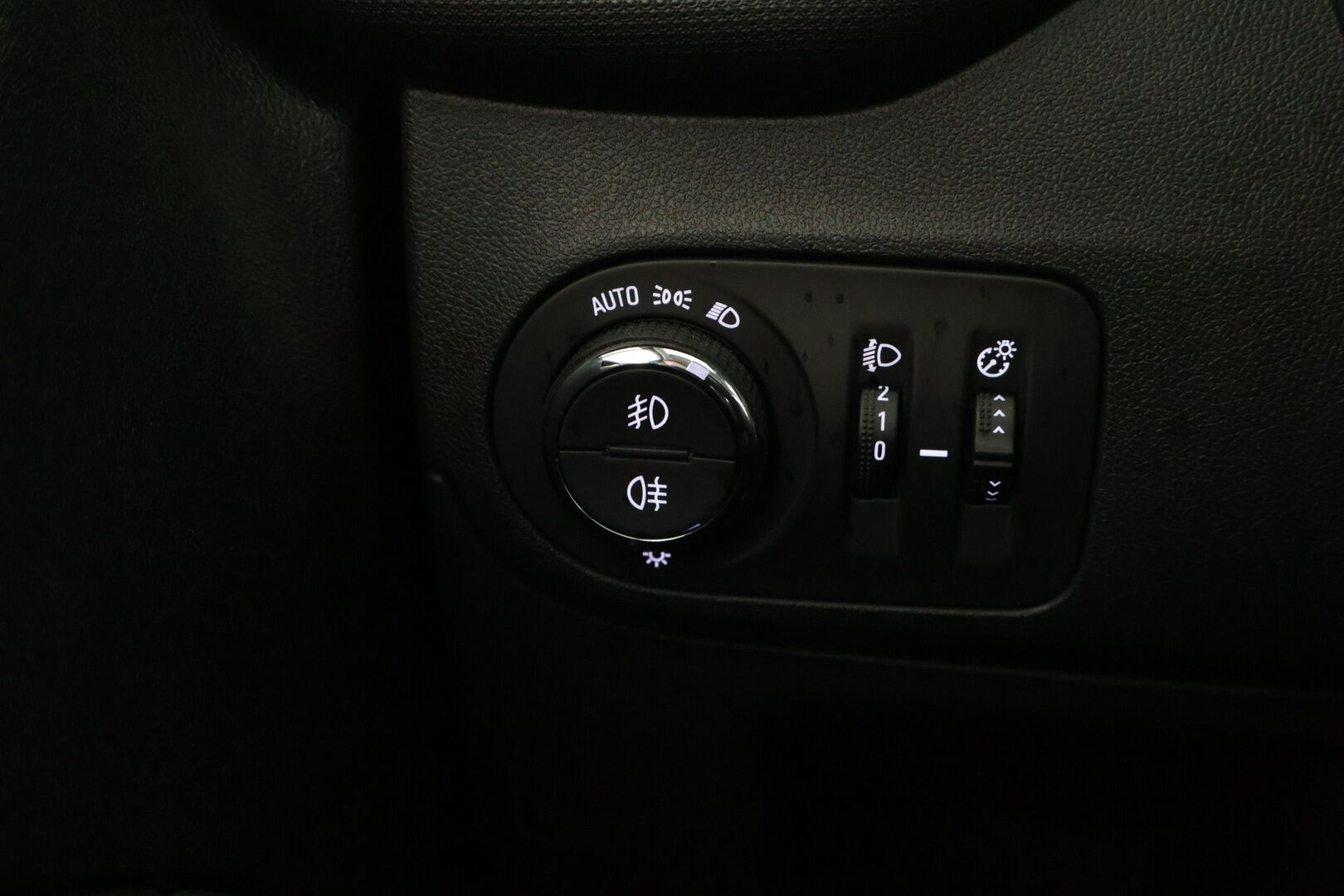 Opel Crossland X 2018 Enjoy 1,2 60 kW MT5 - *Suomi-auto / P-kamera / tutkat edessä ja takana / vakionopeudensäädin / ratin lämmitin / 2x renkaat*