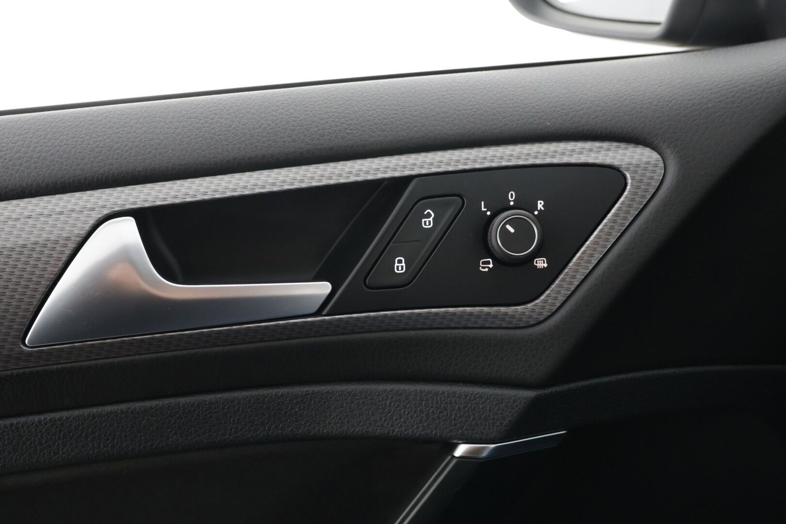 Volkswagen Golf 2018 Variant Alltrack 1,8 TSI 132 kW (180 hv) 4MOTION DSG-automaatti / Webasto / Koukku / Digimittaristo / P.Kamera / ACC - Juuri huollettu / Kahdet renkaat / Neliveto / 2x Avain