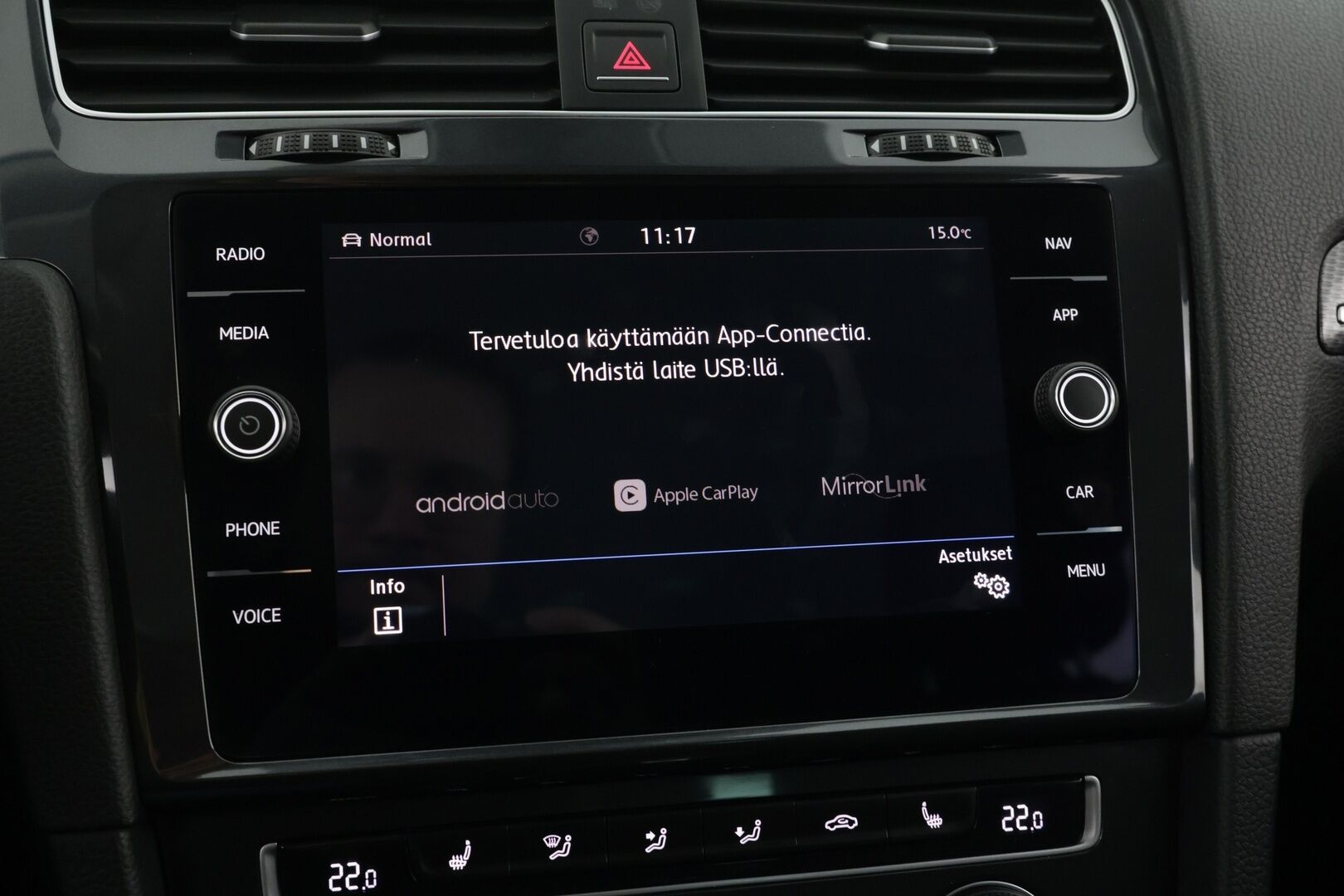 Volkswagen Golf 2017 Variant Alltrack 1,8 TSI 132 kW (180 hv) 4MOTION DSG-automaatti / Webasto / Koukku / Digimittaristo / P.Kamera / ACC - Juuri huollettu / Kahdet renkaat / Neliveto / 2x Avain