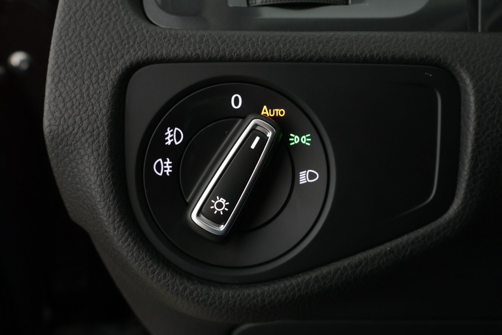 Volkswagen Golf 2018 Variant Alltrack 1,8 TSI 132 kW (180 hv) 4MOTION DSG-automaatti / Webasto / Koukku / Digimittaristo / P.Kamera / ACC - Juuri huollettu / Kahdet renkaat / Neliveto / 2x Avain