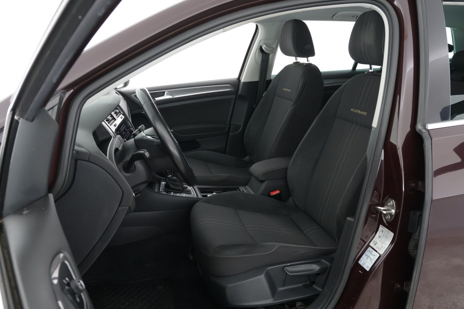 Volkswagen Golf 2017 Variant Alltrack 1,8 TSI 132 kW (180 hv) 4MOTION DSG-automaatti / Webasto / Koukku / Digimittaristo / P.Kamera / ACC - Juuri huollettu / Kahdet renkaat / Neliveto / 2x Avain