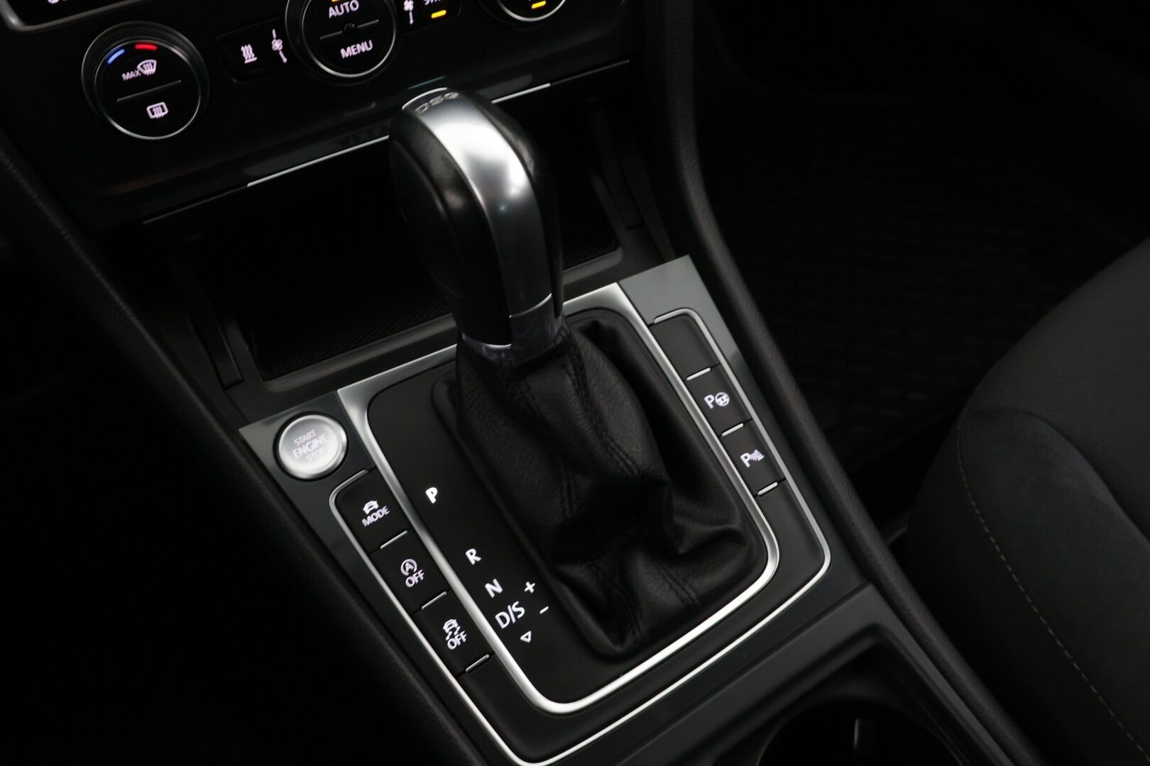 Volkswagen Golf 2018 Variant Alltrack 1,8 TSI 132 kW (180 hv) 4MOTION DSG-automaatti / Webasto / Koukku / Digimittaristo / P.Kamera / ACC - Juuri huollettu / Kahdet renkaat / Neliveto / 2x Avain