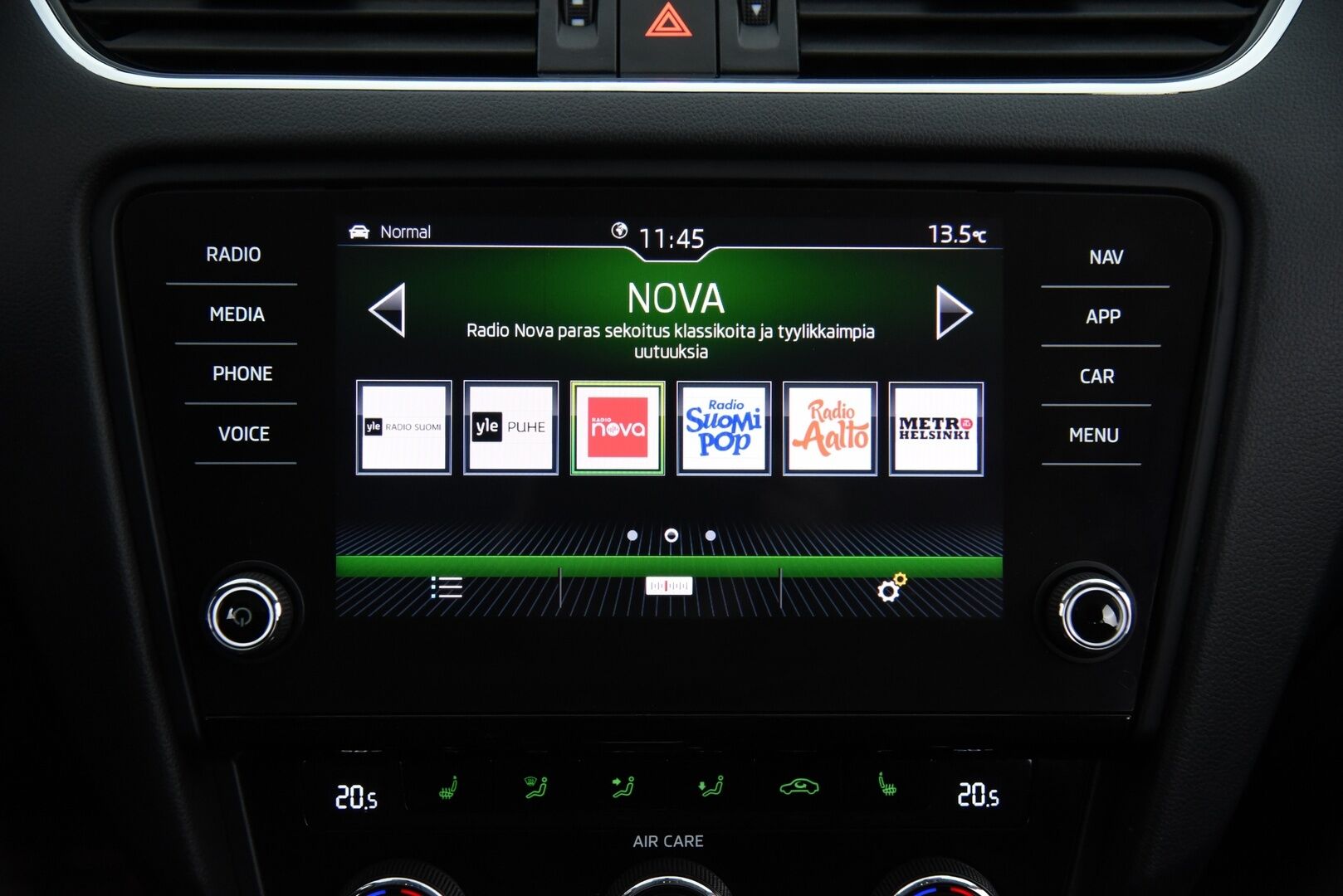 Skoda Octavia 2018 Combi 2,0 TDI 184 4x4 Scout DSG Aut. / Adapt. vak. / Webasto / Vetokoukku / P-Kamera / BLIS / Keyless / LED / Front Assist - Suomi-Auto / Navi / Lämmitettävä tuulilasi