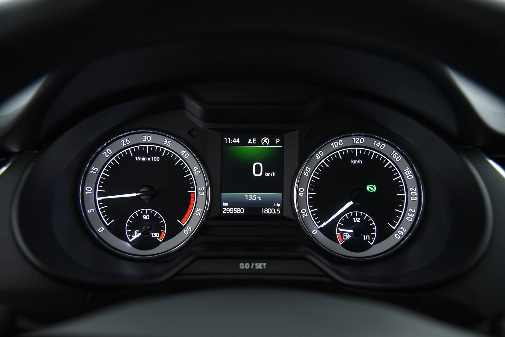 Skoda Octavia 2018 Combi 2,0 TDI 184 4x4 Scout DSG Aut. / Adapt. vak. / Webasto / Vetokoukku / P-Kamera / BLIS / Keyless / LED / Front Assist - Suomi-Auto / Navi / Lämmitettävä tuulilasi