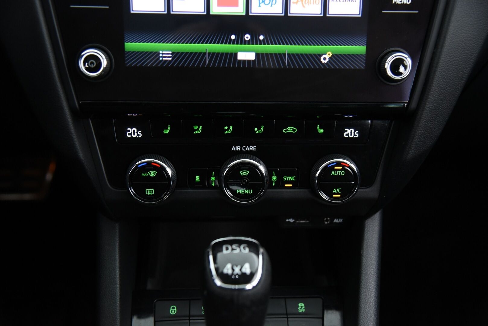 Skoda Octavia 2018 Combi 2,0 TDI 184 4x4 Scout DSG Aut. / Adapt. vak. / Webasto / Vetokoukku / P-Kamera / BLIS / Keyless / LED / Front Assist - Suomi-Auto / Navi / Lämmitettävä tuulilasi