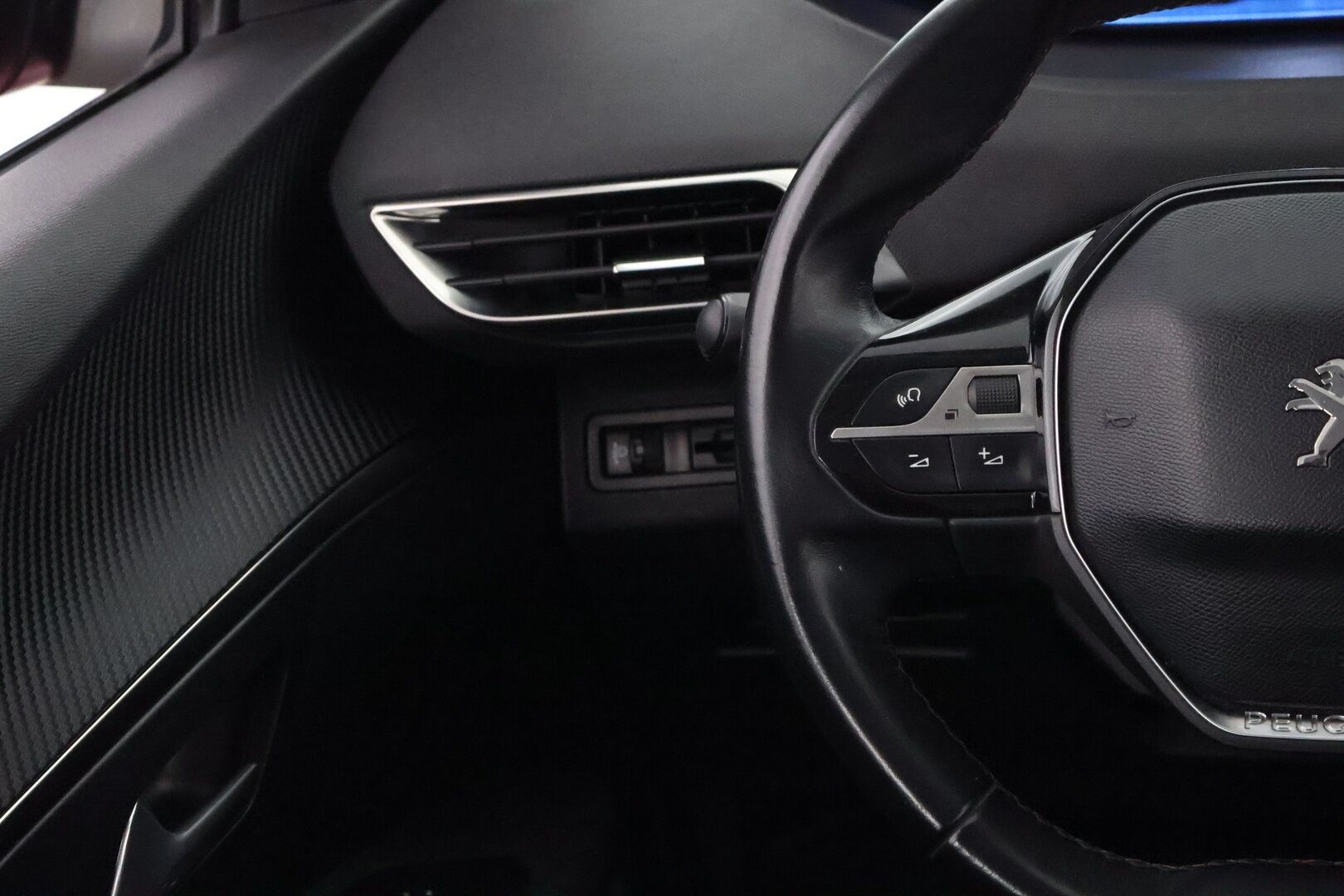 Peugeot 3008 2017 Active PureTech 130 - Suomiauto / Lohko & Sisäpistoke / Digimittari / Vakkari / Kaistavahti / Jakopää juuri tehty!