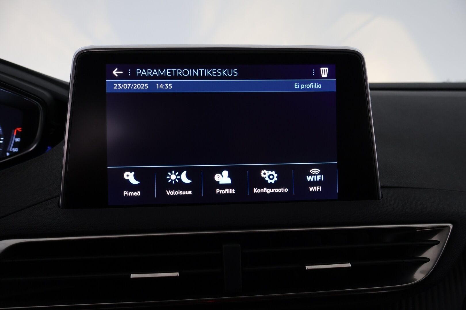 Peugeot 3008 2017 Active PureTech 130 - Suomiauto / Lohko & Sisäpistoke / Digimittari / Vakkari / Kaistavahti / Jakopää juuri tehty!