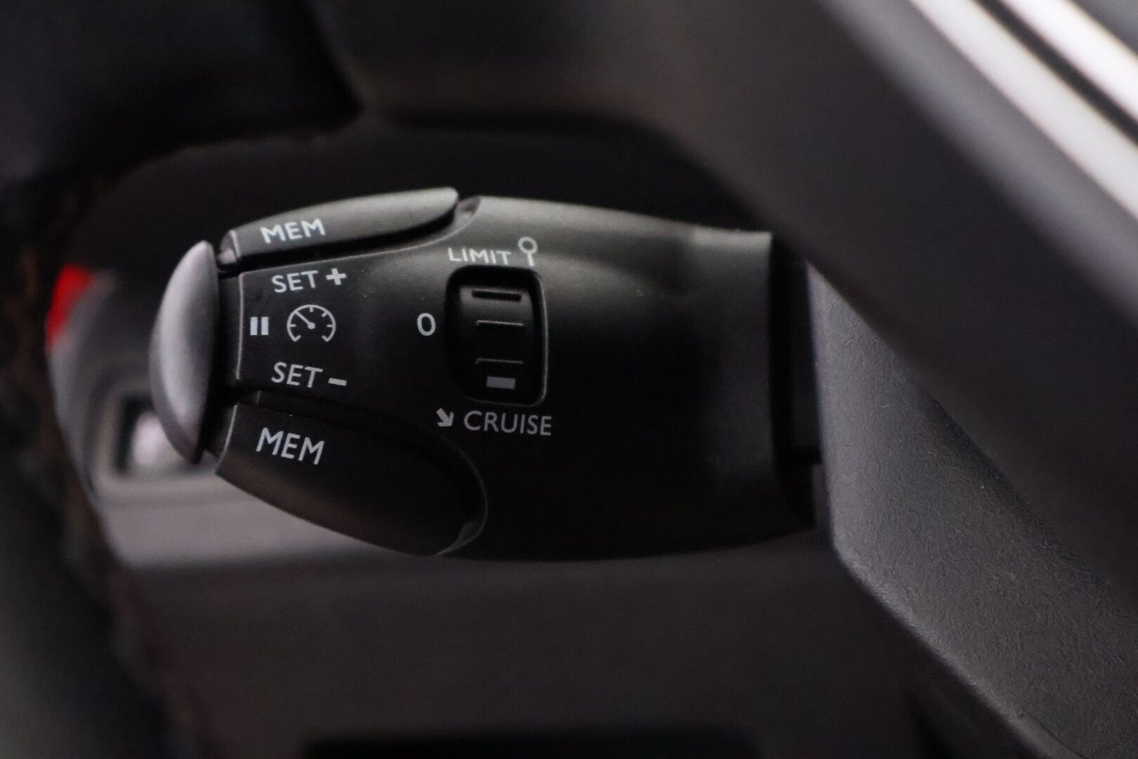 Peugeot 3008 2017 Active PureTech 130 - Suomiauto / Lohko & Sisäpistoke / Digimittari / Vakkari / Kaistavahti / Jakopää juuri tehty!