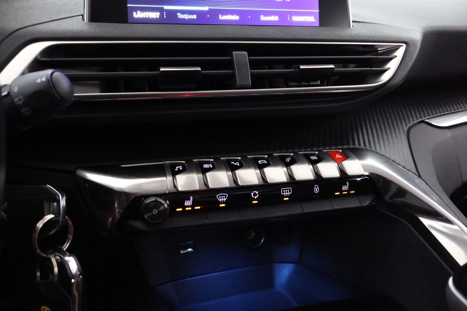 Peugeot 3008 2017 Active PureTech 130 - Suomiauto / Lohko & Sisäpistoke / Digimittari / Vakkari / Kaistavahti / Jakopää juuri tehty!