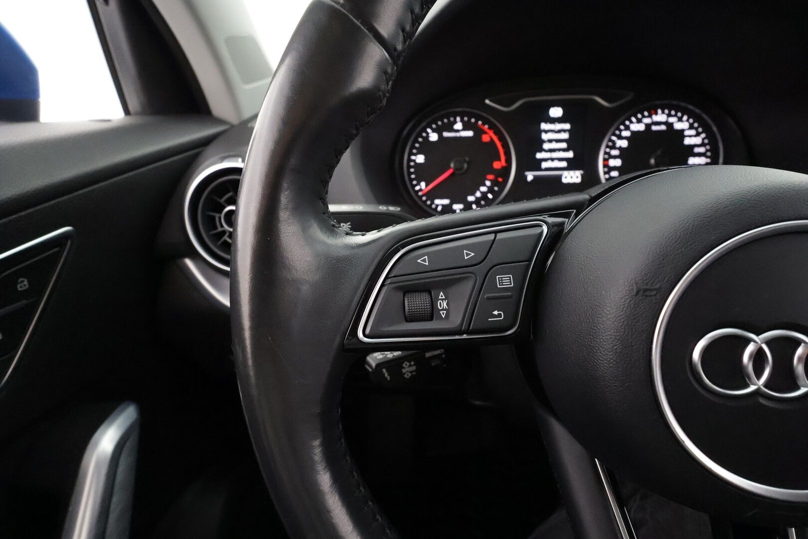 Audi Q2 2018 Business Sport Plus Edition 2,0 TDI 140 kW quattro S tronic * ACC / LED / P.tutka / Lohkolämmitin * - Koukku / Keyless / Suomi-auto / Kahdet renkaat