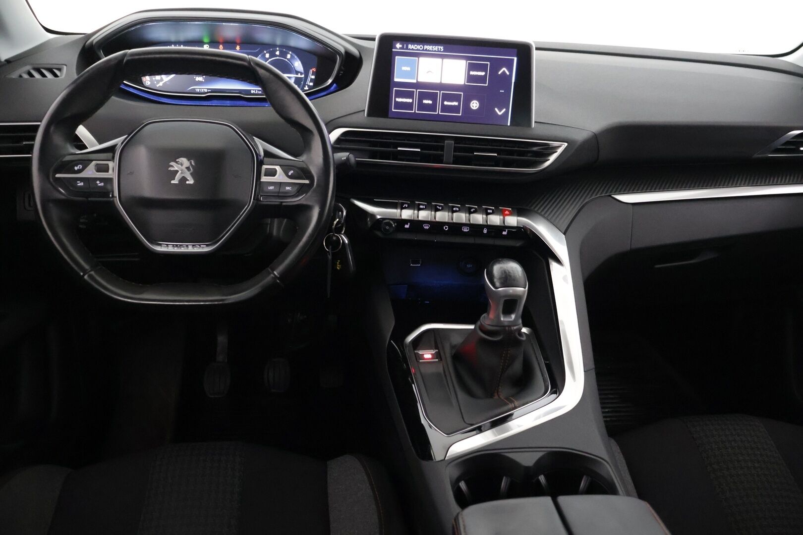 Peugeot 3008 2017 Active PureTech 130 **YritysOutlet - Myydään vain yrityksille *