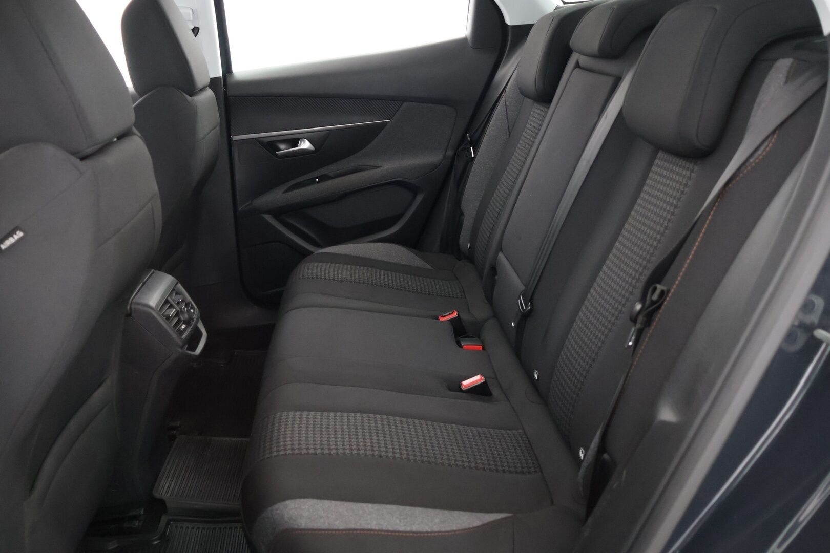 Peugeot 3008 2017 Active PureTech 130 **YritysOutlet - Myydään vain yrityksille *