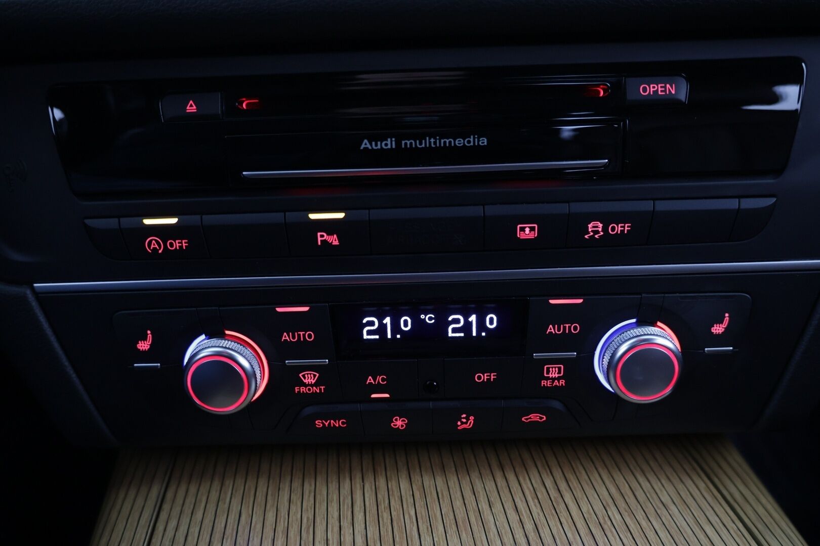 Audi A6 2014 Sedan 3,0 V6 TDI 150 kW quattro S tronic Start-Stop / Ilma-alusta / ACC / Urheilusituimet sähköllä / S-Line - Juuri saapunut / Neliveto / Nahkasisusta / 