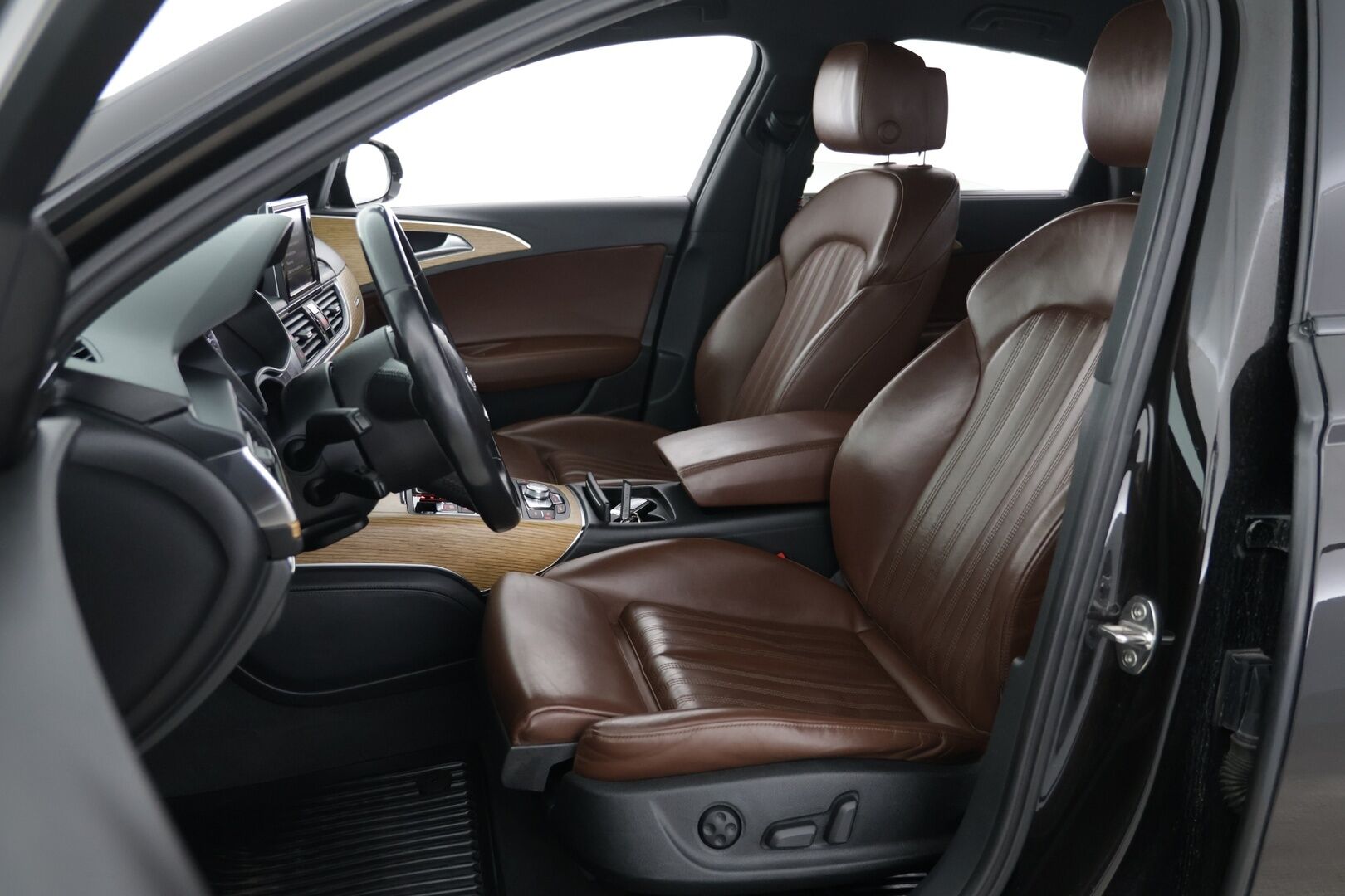 Audi A6 2014 Sedan 3,0 V6 TDI 150 kW quattro S tronic Start-Stop / Ilma-alusta / ACC / Urheilusituimet sähköllä / S-Line - Juuri saapunut / Neliveto / Nahkasisusta / 