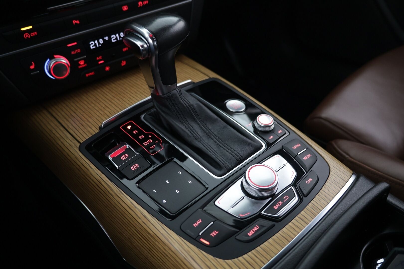 Audi A6 2014 Sedan 3,0 V6 TDI 150 kW quattro S tronic Start-Stop / Ilma-alusta / ACC / Urheilusituimet sähköllä / S-Line - Juuri saapunut / Neliveto / Nahkasisusta / 