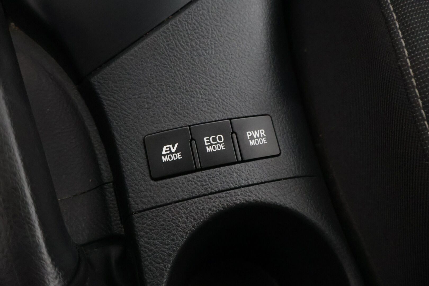 Toyota Auris 2017 Touring Sports 1,8 Hybrid Active * 2.-om Suomi-auto / Peruutuskamera / Lohko / Kaistavahti / 2x renkaat * - * Juuri saapunut / Juuri huollettu / Hyvät huollot / Pienet kilometrit / 2x renkaat / Hyvät varusteet *