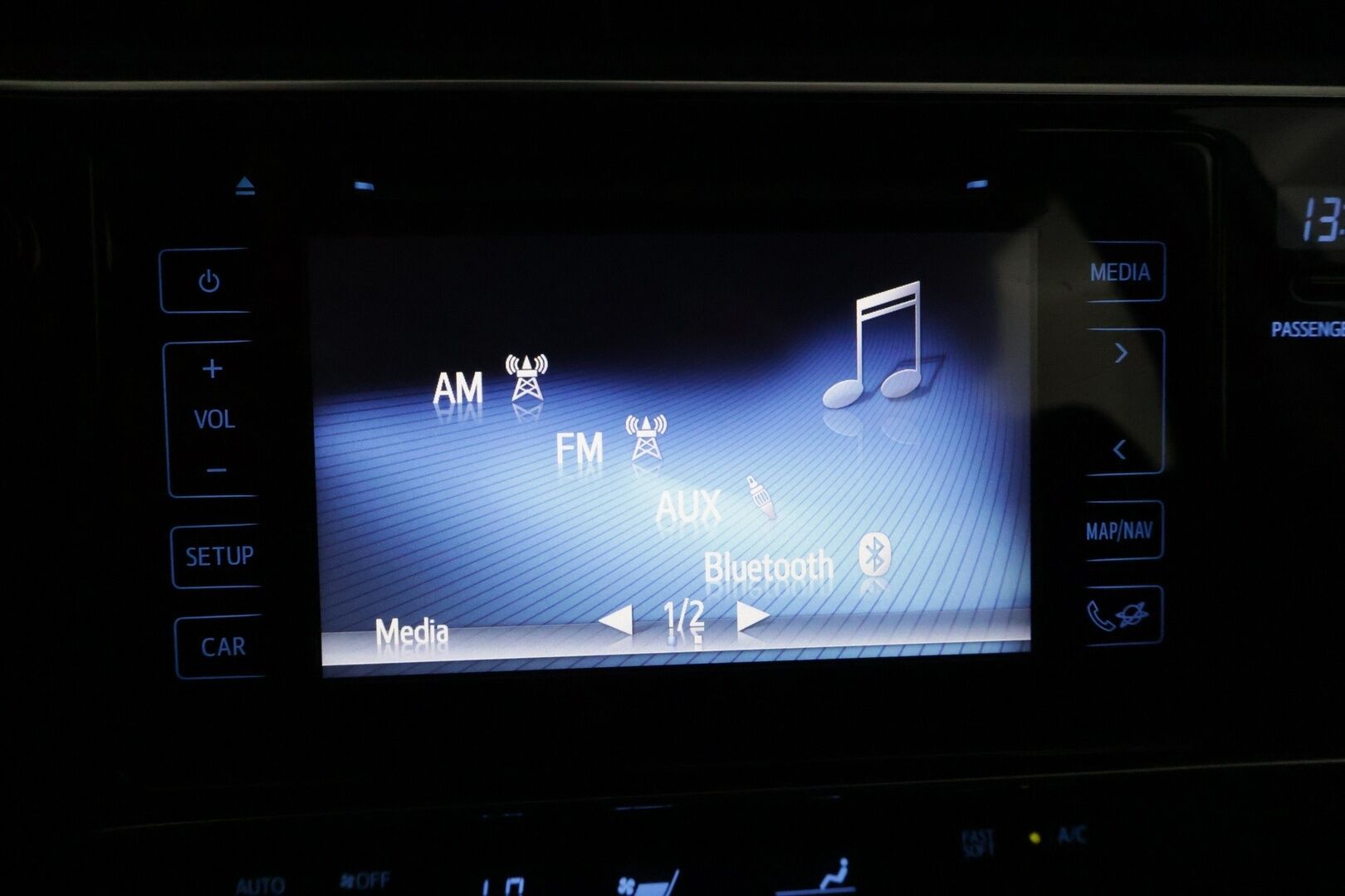 Toyota Auris 2017 Touring Sports 1,8 Hybrid Active * 2.-om Suomi-auto / Peruutuskamera / Lohko / Kaistavahti / 2x renkaat * - * Juuri saapunut / Juuri huollettu / Hyvät huollot / Pienet kilometrit / 2x renkaat / Hyvät varusteet *