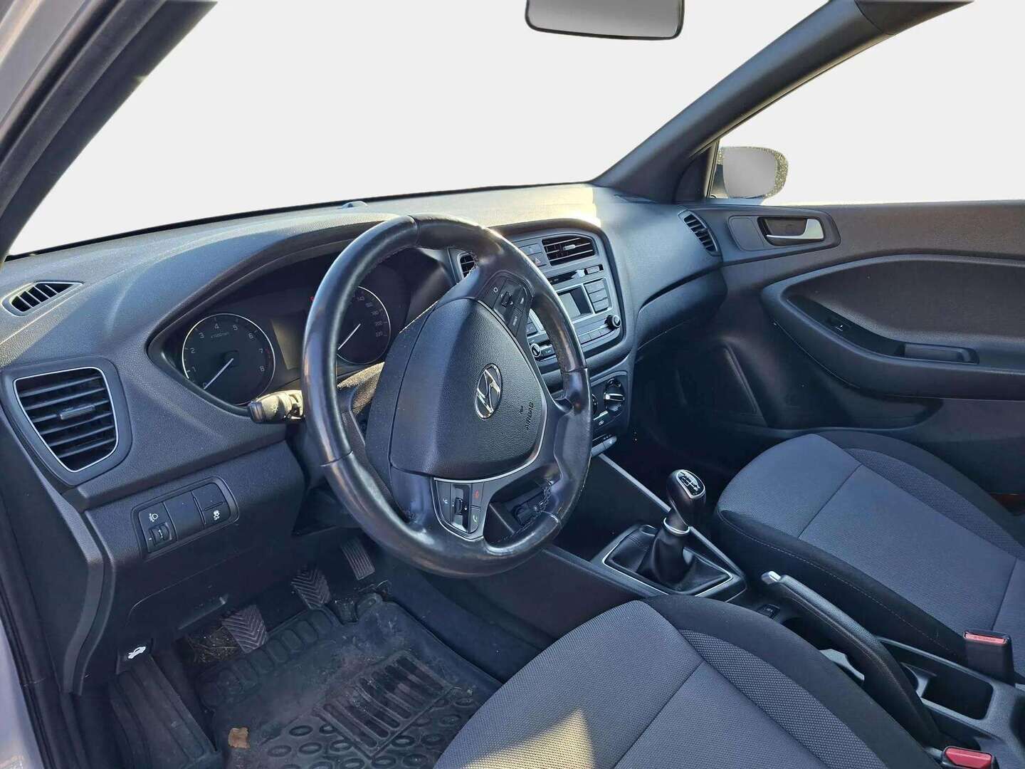 Hyundai i20 5d 2018 1,0 T-GDI 5MT ISG - | Suomi-auto | Lohko & Sisäpistoke | Lämmitettävä ratti | Kahdet uudet renkaat! | Huollettu juuri! |
