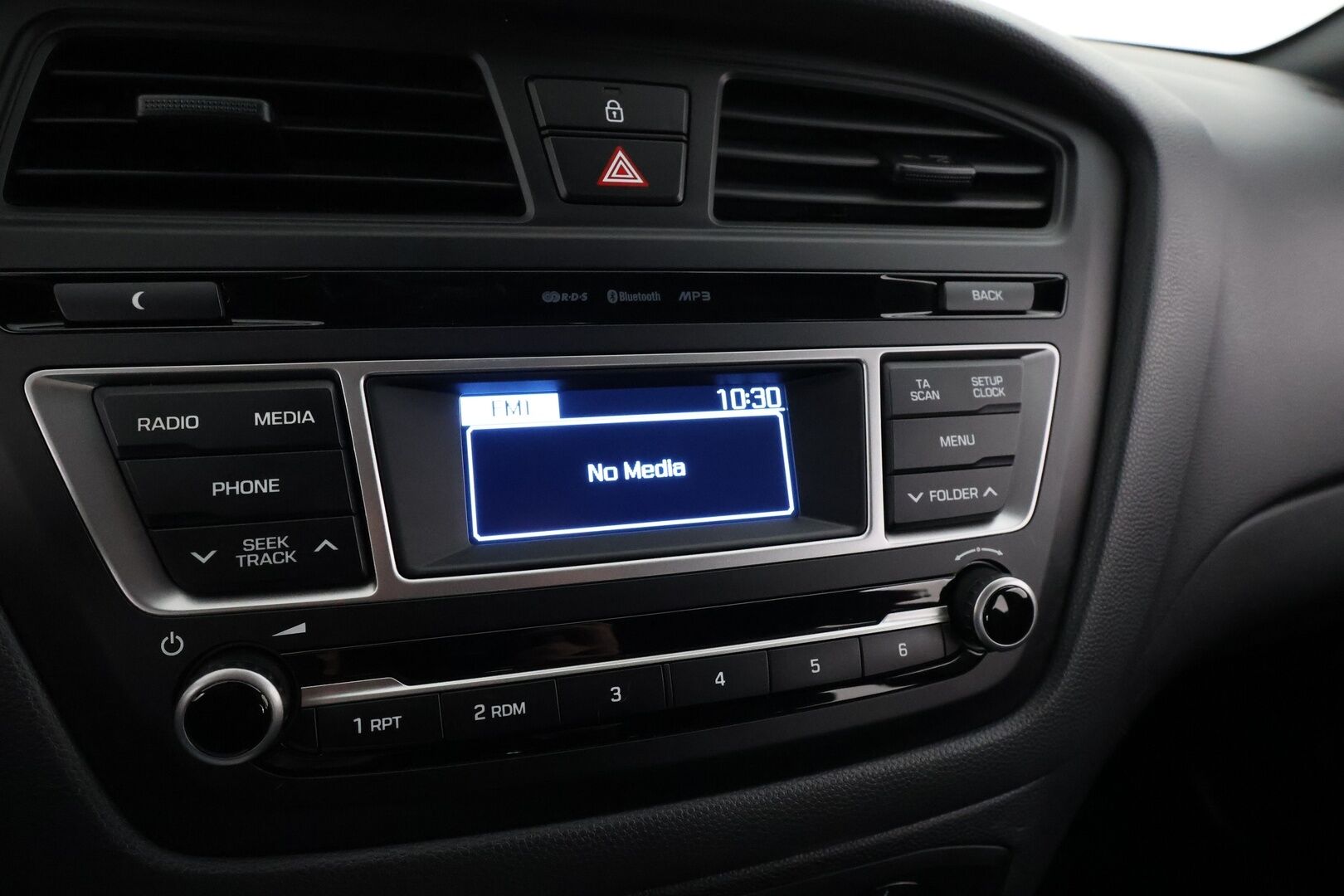 Hyundai i20 5d 2018 1,0 T-GDI 5MT ISG fresh **Suomi-auto / Lohkolämmitin / Ratinlämmitin / Bluetooth** - kahdet Renkaat