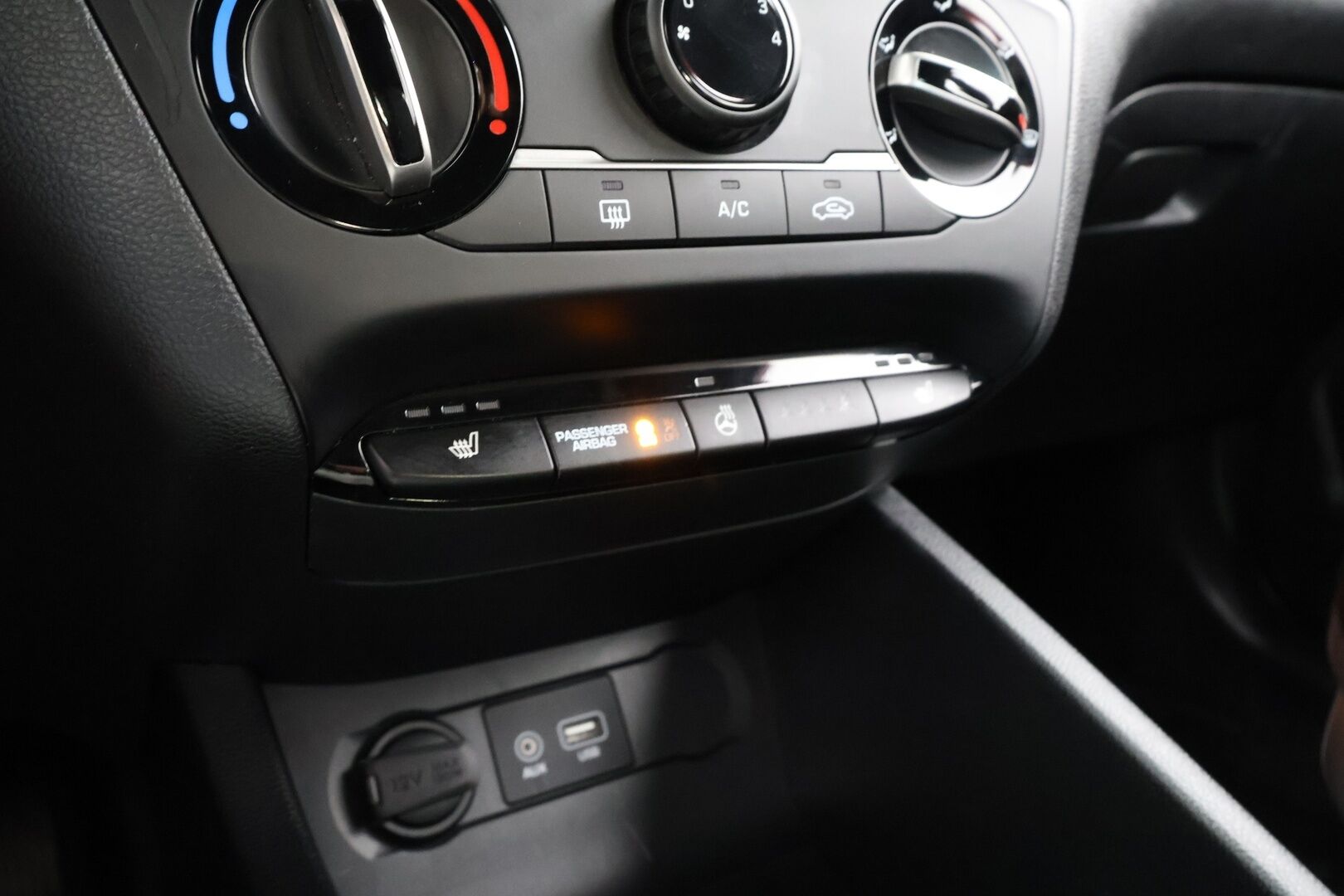 Hyundai i20 5d 2018 1,0 T-GDI 5MT ISG fresh **Suomi-auto / Lohkolämmitin / Ratinlämmitin / Bluetooth** - kahdet Renkaat