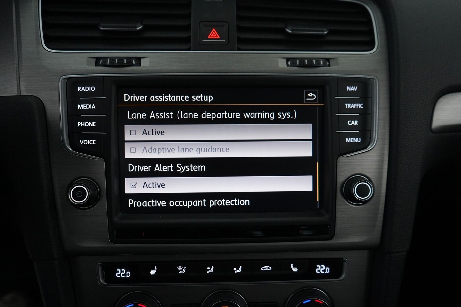 Volkswagen Golf 2015 Variant Highline 1,4 TGI 81 kW *Myydään Huutokaupat.com* - ACC | Pa-Lämmitin | Koukku | Kamera | Bluetooth | KeylessGo | Navi | Huoltokirja | Kahdet OEM vanteet