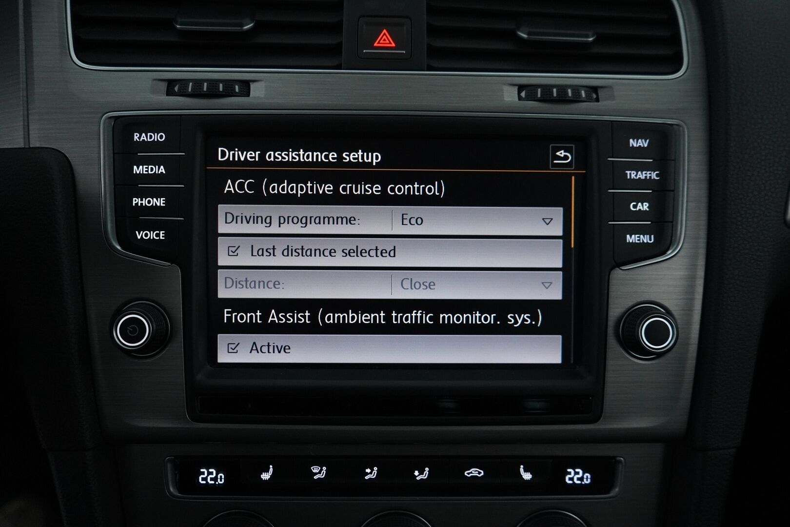 Volkswagen Golf 2015 Variant Highline 1,4 TGI 81 kW *Myydään Huutokaupat.com* - ACC | Pa-Lämmitin | Koukku | Kamera | Bluetooth | KeylessGo | Navi | Huoltokirja | Kahdet OEM vanteet