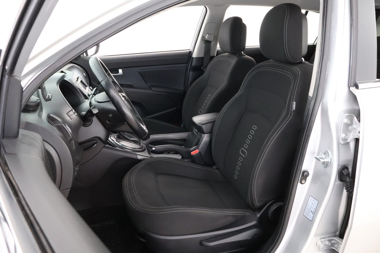 Kia Sportage 2011 2,0 AWD EX * Vetokoukku / Navi / Lohko & Sisäpistoke / Peruutustutka / Vakkari - 2x Hyvät renkaat / Upeasti huollettu / Juuri tullut Tampereelle!