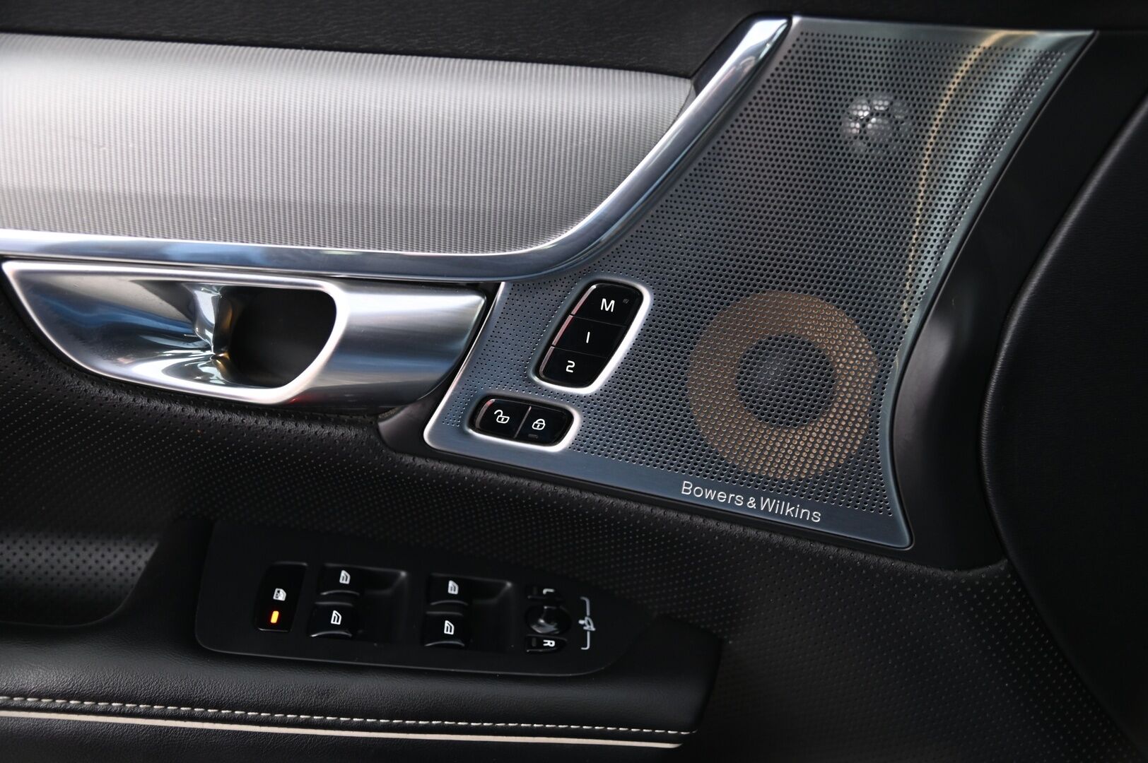 Volvo S90 2018 T8 AWD Business R-Design aut *Bowers&Wilkins / ACC / Kattoluukku / Webasto / P-Kamera / Ratinlämmitin* - Jakopää Tehty! // Kovat varusteet & Hieno väri!* - HULLU BLACKWEEK KORKOTARJOUS 2,49%