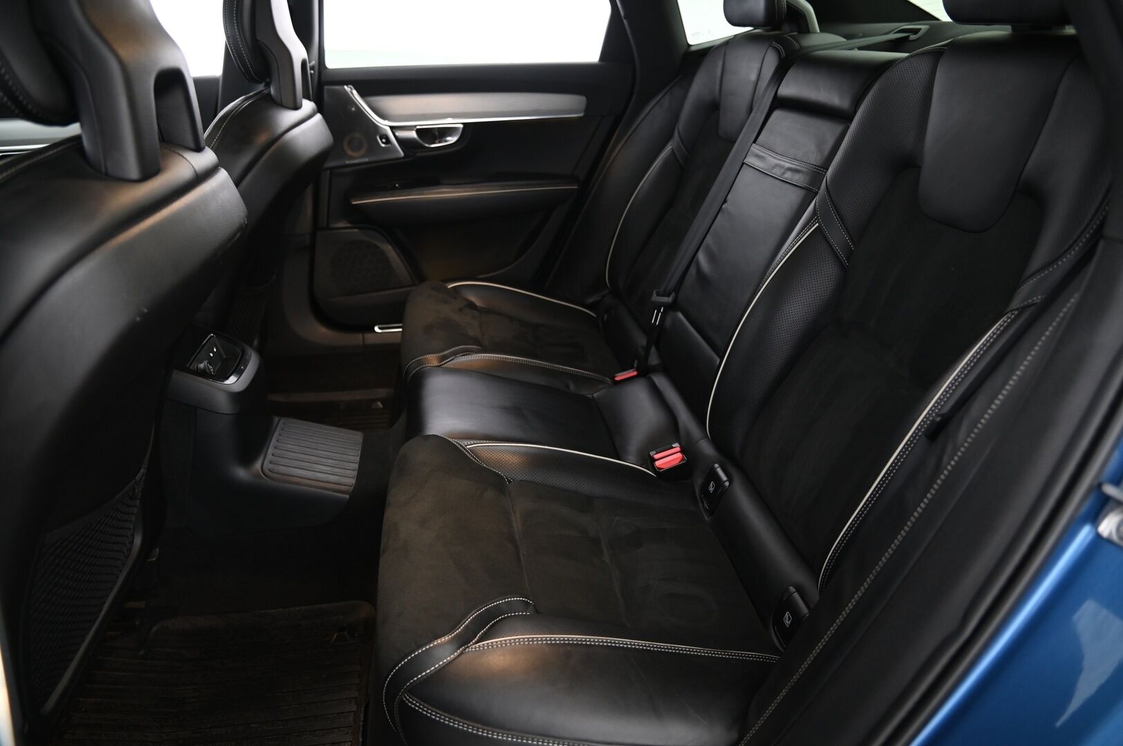 Volvo S90 2018 T8 AWD Business R-Design aut *Bowers&Wilkins / ACC / Kattoluukku / Webasto / P-Kamera / Ratinlämmitin* - Jakopää Tehty! // Kovat varusteet & Hieno väri!* - HULLU BLACKWEEK KORKOTARJOUS 2,49%