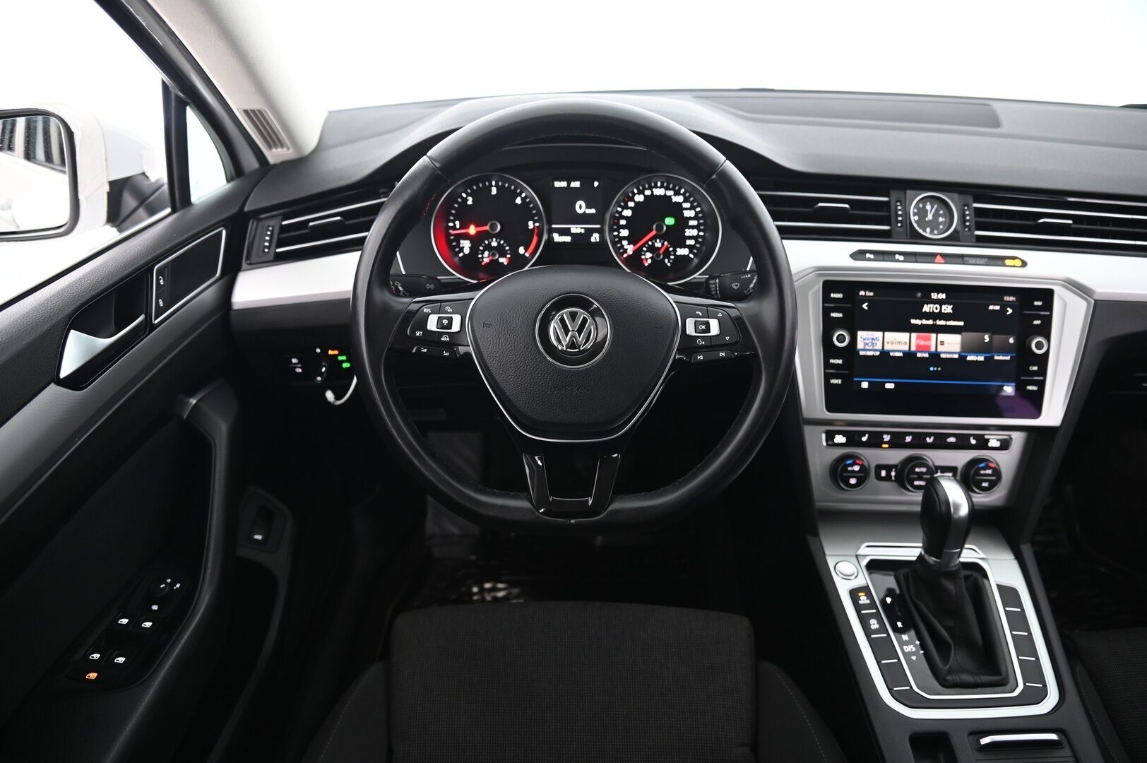 Volkswagen Passat 2017 Variant Football Edition 1,6 TDI 88 kW (120 hv) DSG-automaatti *Suomi-Auto / Webasto / ACC / Koukku / Navi* - *2.Om / Tutkat / LED-ajovalot / Sähkötoiminen takaluukku / 2X Renkaat / Juuri huollettu*
