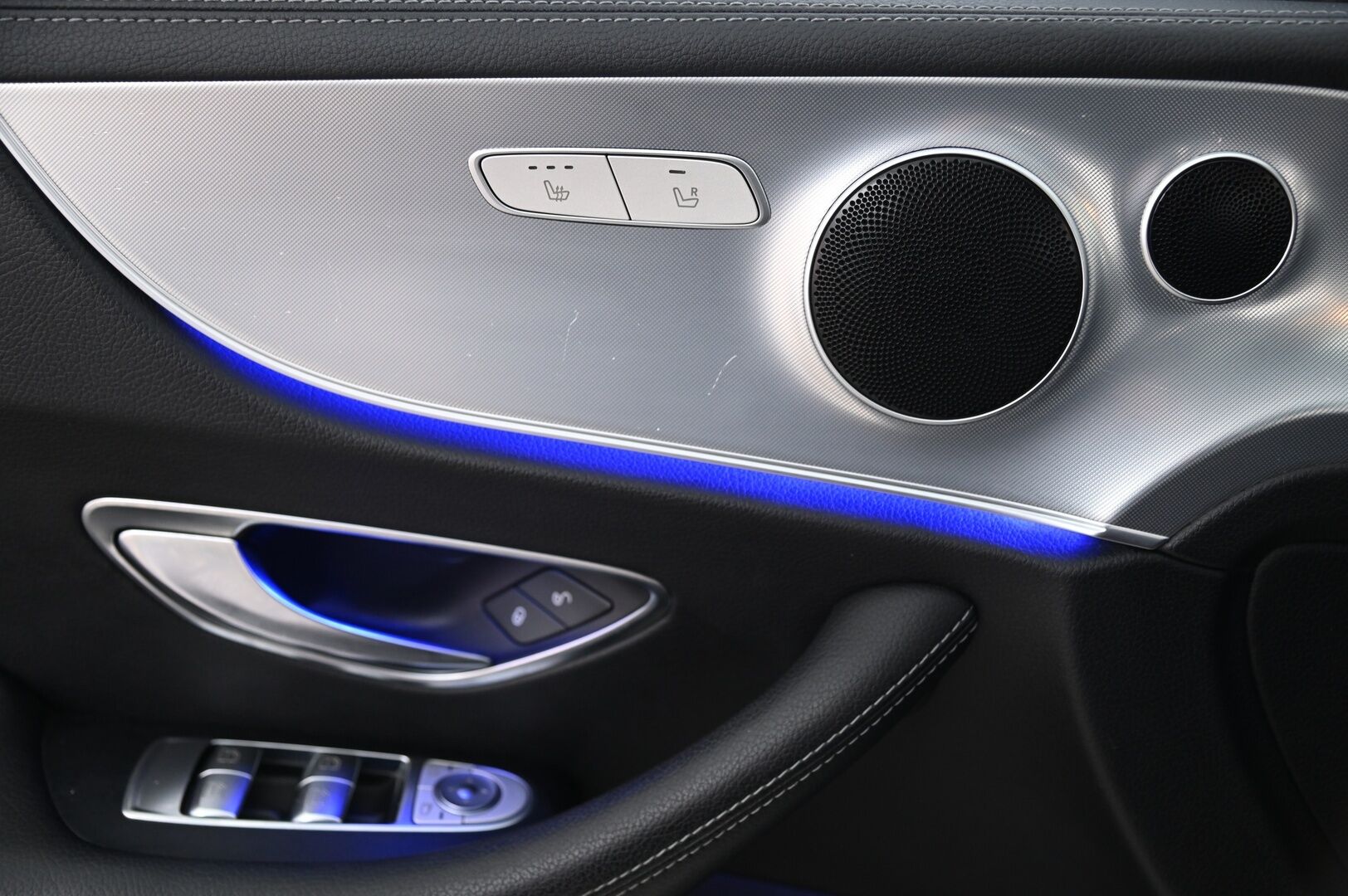 Mercedes-Benz E 2018 220 d A Coupé Business AMG *Multibeam LED / Panorama / Suomi-auto / P*kamera* - *Juuri saapunut / 2x renkaat&vanteet*