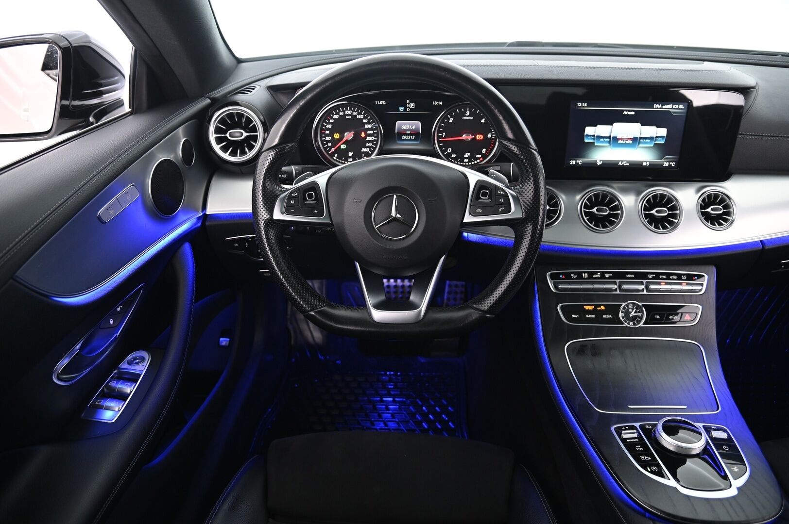 Mercedes-Benz E 2018 220 d A Coupé Business AMG *Multibeam LED / Panorama / Suomi-auto / P*kamera* - *Juuri saapunut / 2x renkaat&vanteet*