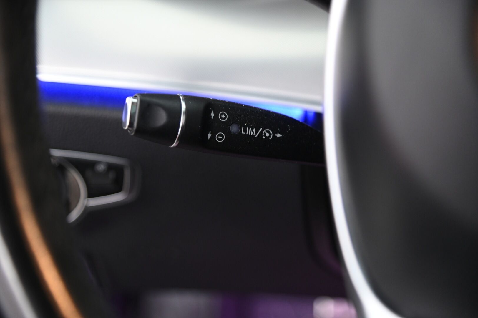 Mercedes-Benz E 2018 220 d A Coupé Business AMG *Multibeam LED / Panorama / Suomi-auto / P*kamera* - *Juuri saapunut / 2x renkaat&vanteet*