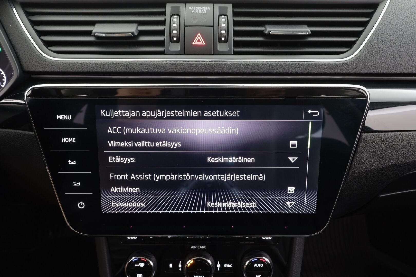 Skoda Superb 2018 2,0 TSI 220 L&K DSG Autom. - | ACC | Webasto | Xenon | Muistipenkki | P.tutkat | Canton | Ilmastoidut Nahat | Ratinlämmitys | Suomi-auto | KAhdet Renkaat |