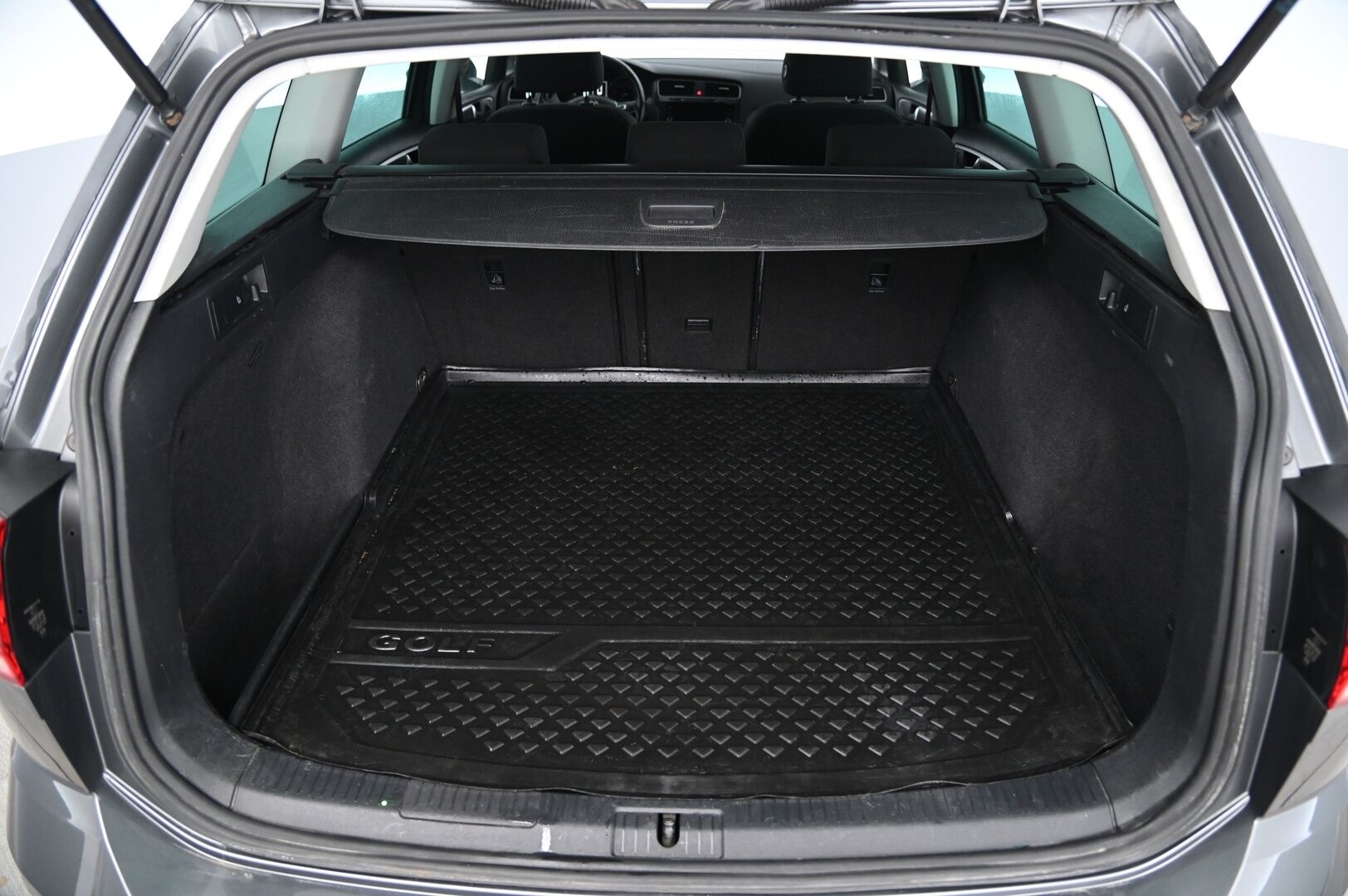 Volkswagen Golf 2018 Variant Comfortline 2,0 TDI 4MOTION *Webasto / Koukku / ACC* - *Suomi-auto / P Kamera / Hyvin huollettu / Facelift* - HULLUT AVAJAISHULINAT KORKOTARJOUS 3,29 %