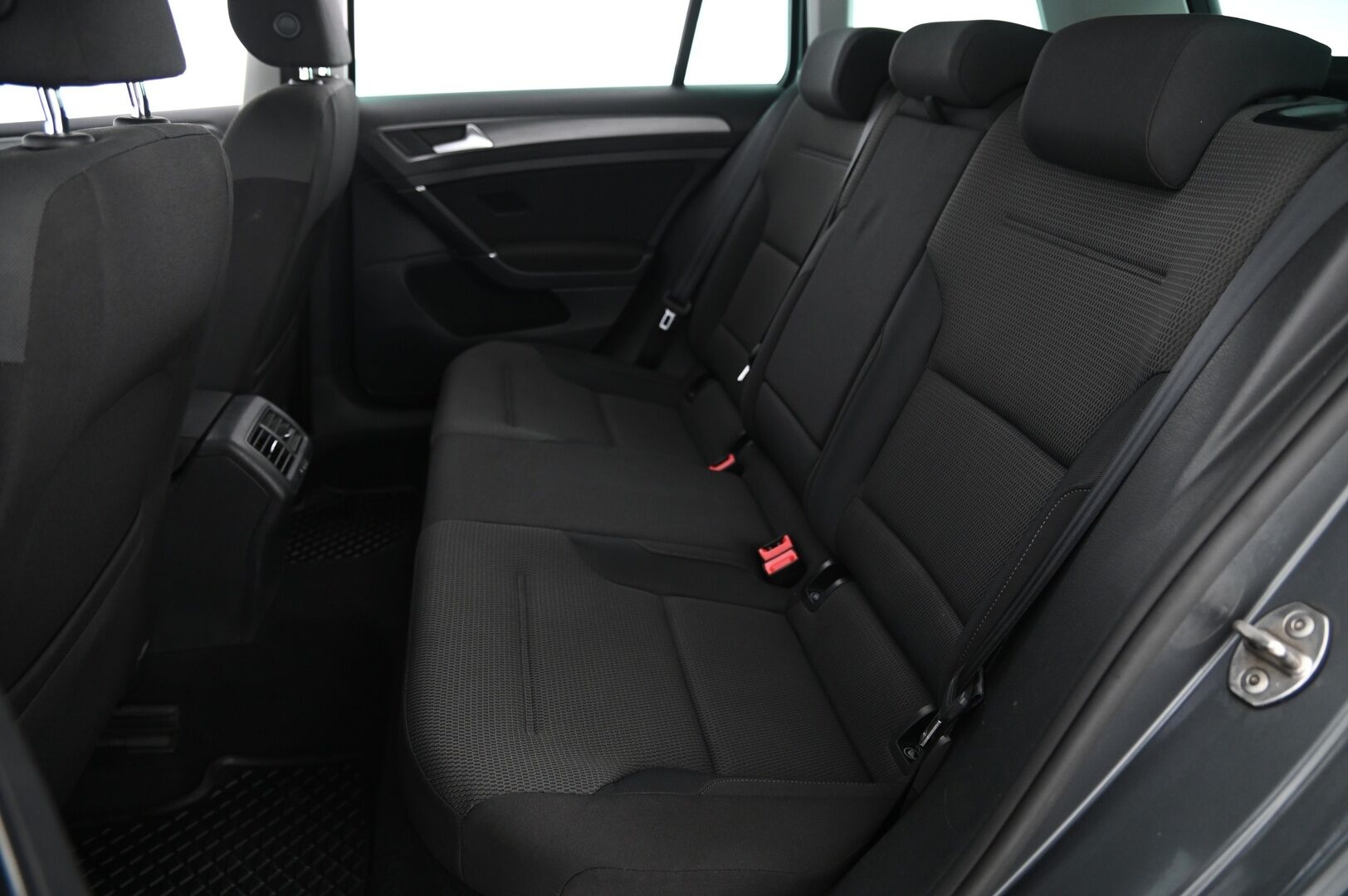 Volkswagen Golf 2018 Variant Comfortline 2,0 TDI 4MOTION *Webasto / Koukku / ACC* - *Suomi-auto / P Kamera / Hyvin huollettu / Facelift* - HULLUT AVAJAISHULINAT KORKOTARJOUS 3,29 %