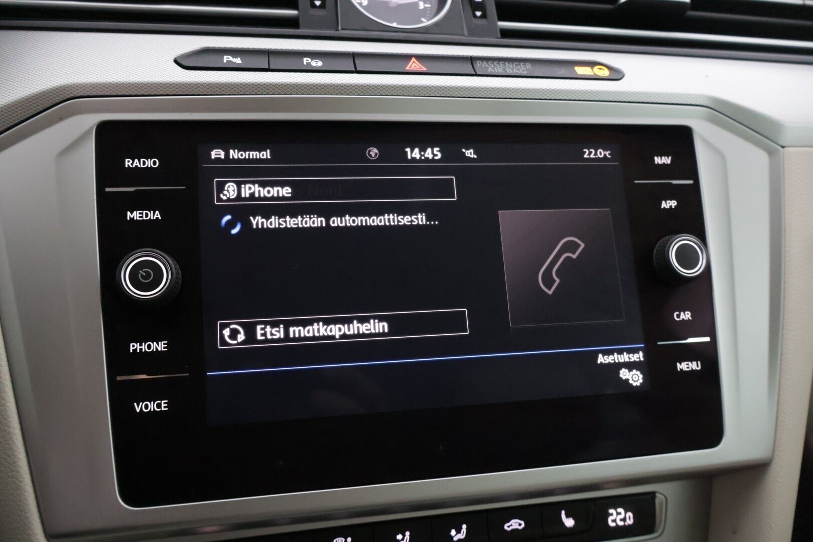 Volkswagen Passat 2017 Variant Football Edition 1,4 TSI, DSG-automaatti * Webasto / ACC / Facelift / Keyless go / ErgoComfort * - *Jakohihna vaihdettu 11/22 / Kahdet renkaat aluvanteilla*