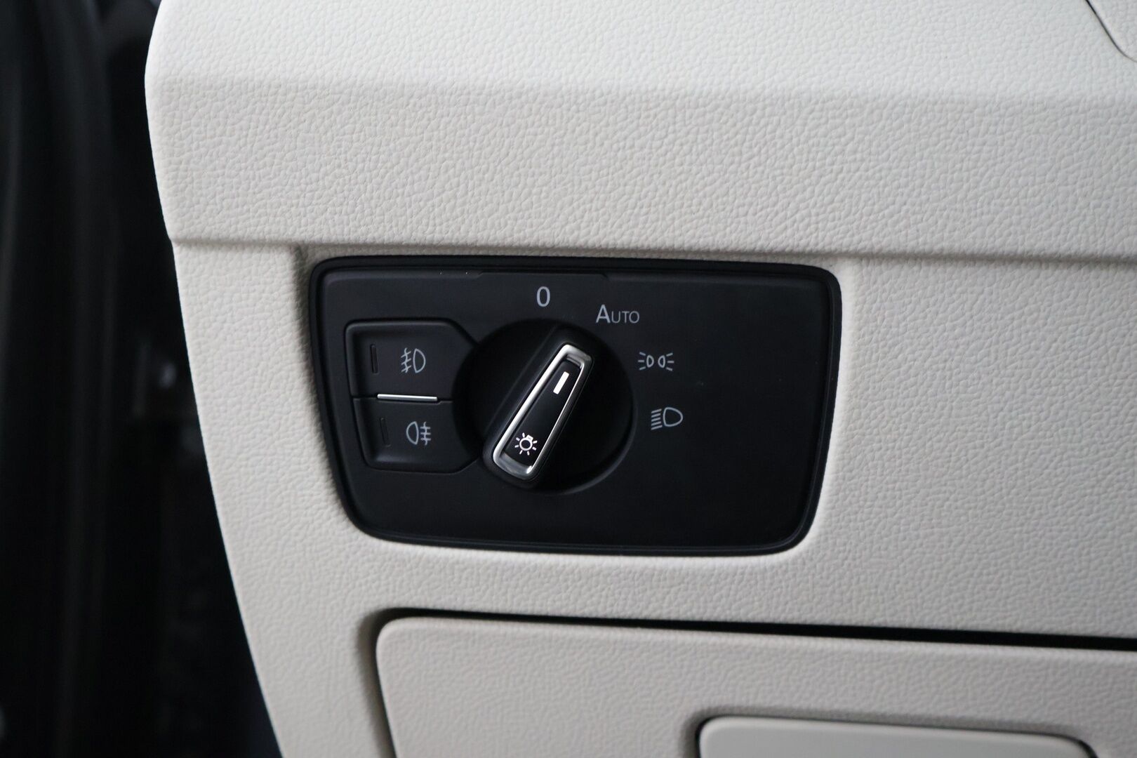 Volkswagen Passat 2017 Variant Football Edition 1,4 TSI, DSG-automaatti * Webasto / ACC / Facelift / Keyless go / ErgoComfort * - *Jakohihna vaihdettu 11/22 / Kahdet renkaat aluvanteilla*