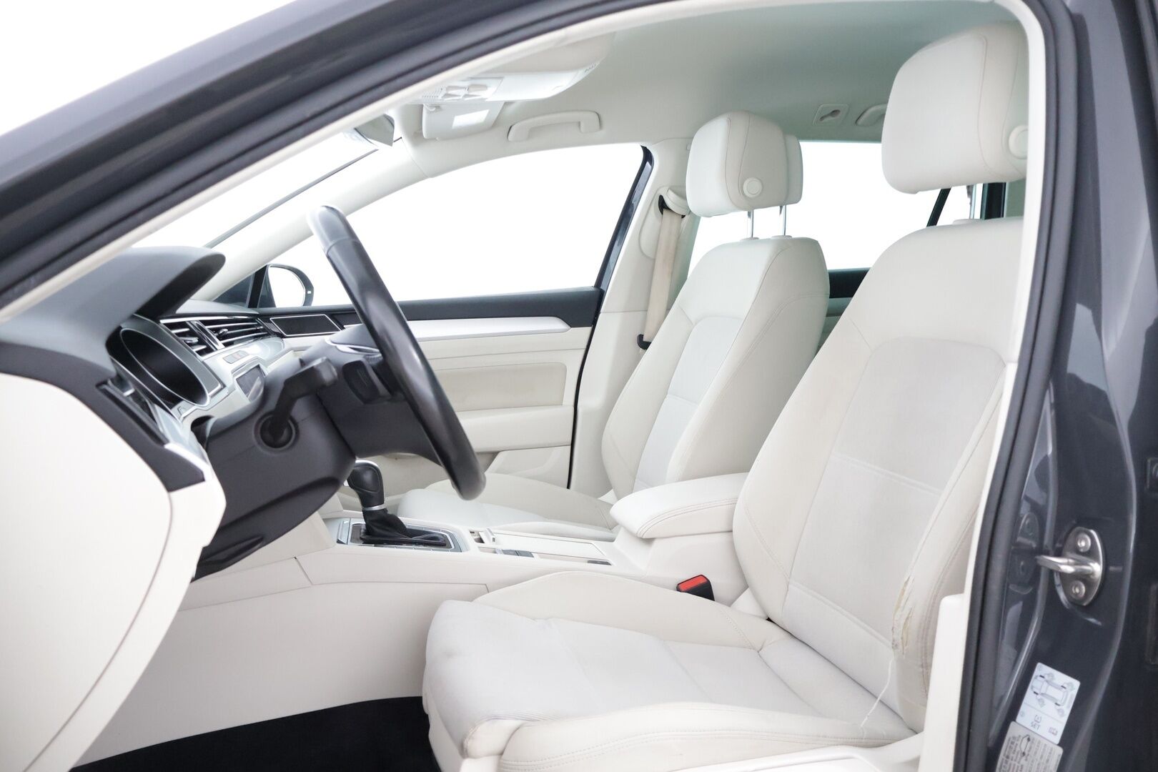 Volkswagen Passat 2017 Variant Football Edition 1,4 TSI, DSG-automaatti * Webasto / ACC / Facelift / Keyless go / ErgoComfort * - *Jakohihna vaihdettu 11/22 / Kahdet renkaat aluvanteilla*