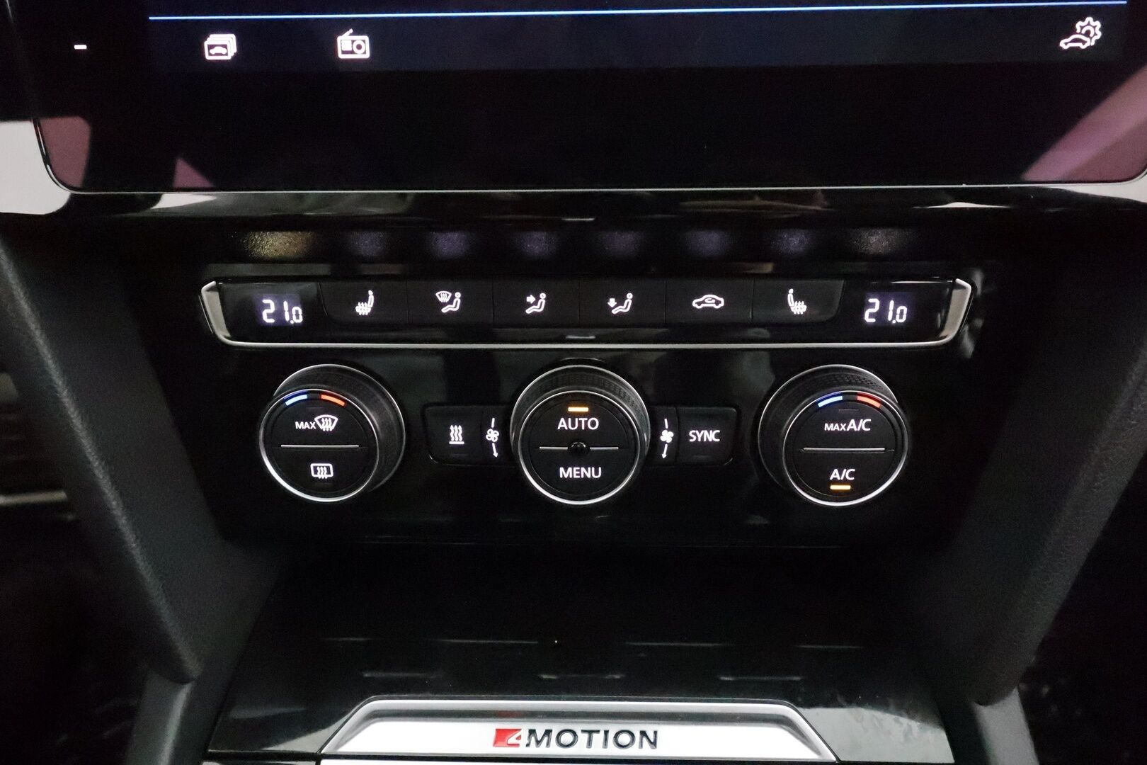 Volkswagen Arteon 2018 R-Line 2,0 TSI 206 kW 4MOTION DSG * ACC / P.kamera / Adapt.LED / Koukku / Webasto / Lasikattoluukku / Keyless * - Suomi-auto / Kahdet renkaat aluvanteilla / Hyvät varusteet