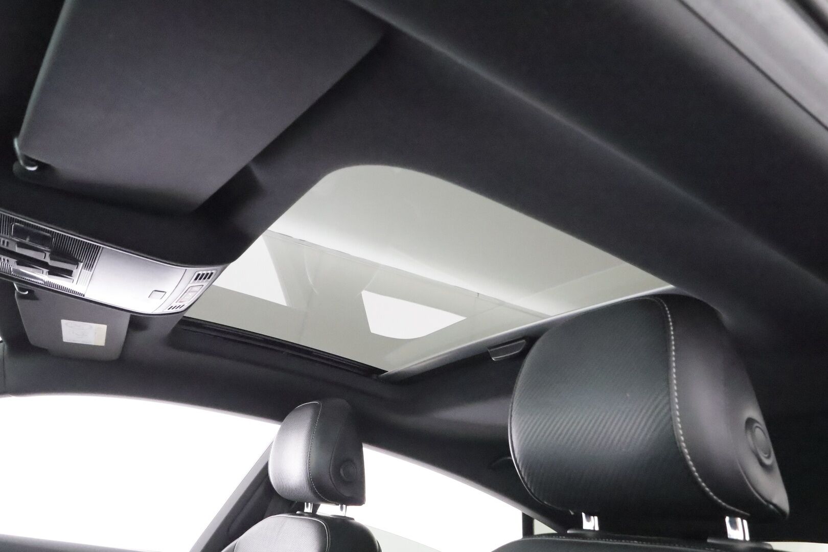 Volkswagen Arteon 2018 R-Line 2,0 TSI 206 kW 4MOTION DSG * ACC / P.kamera / Adapt.LED / Koukku / Webasto / Lasikattoluukku / Keyless * - Suomi-auto / Kahdet renkaat aluvanteilla / Hyvät varusteet