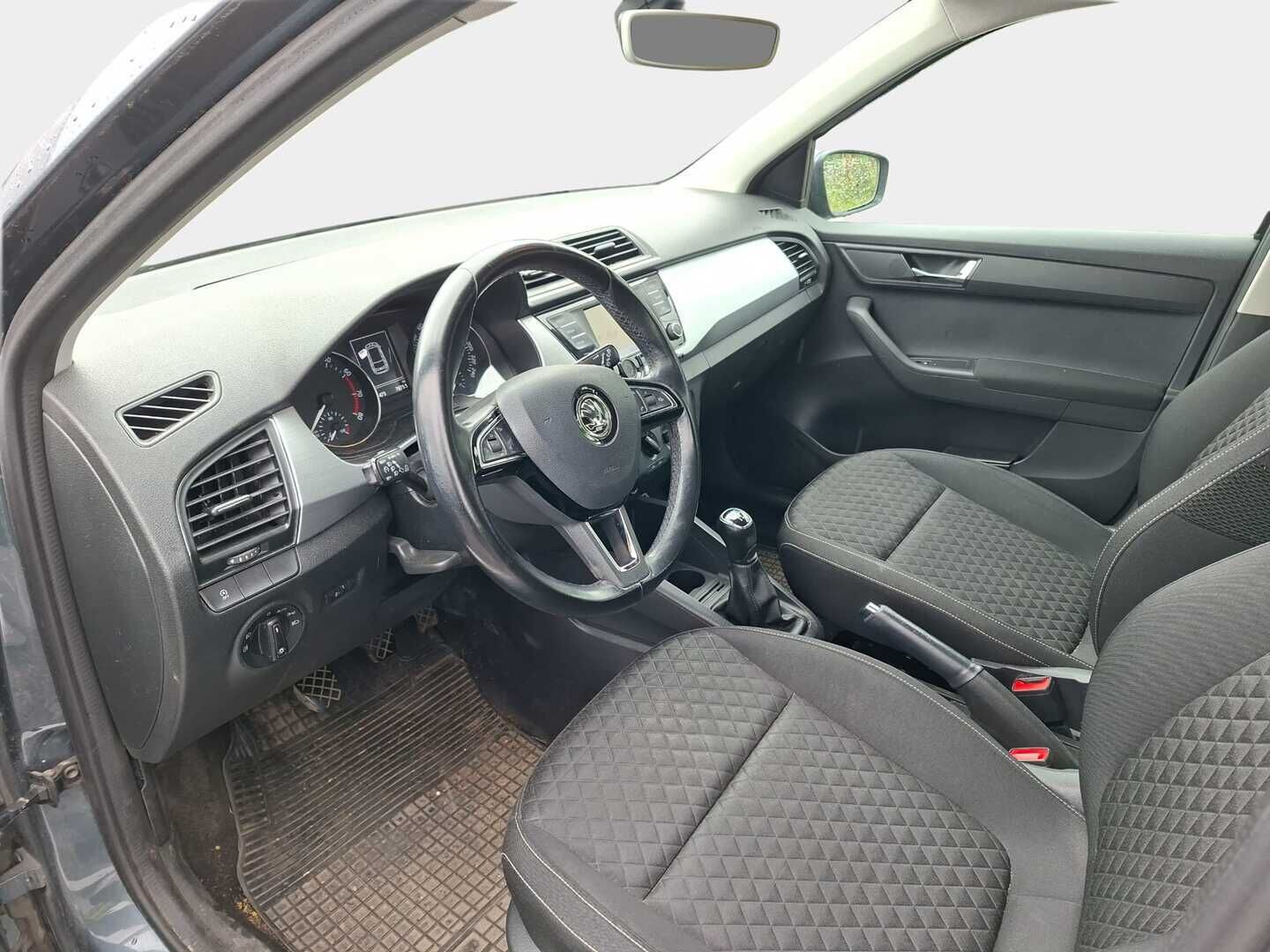 Skoda Fabia 2017 Combi 1,0 TSI 95 Drive - Huippu siisti | Lohko + sisä | 2x renkaat ja vanteet | Bluetooth
