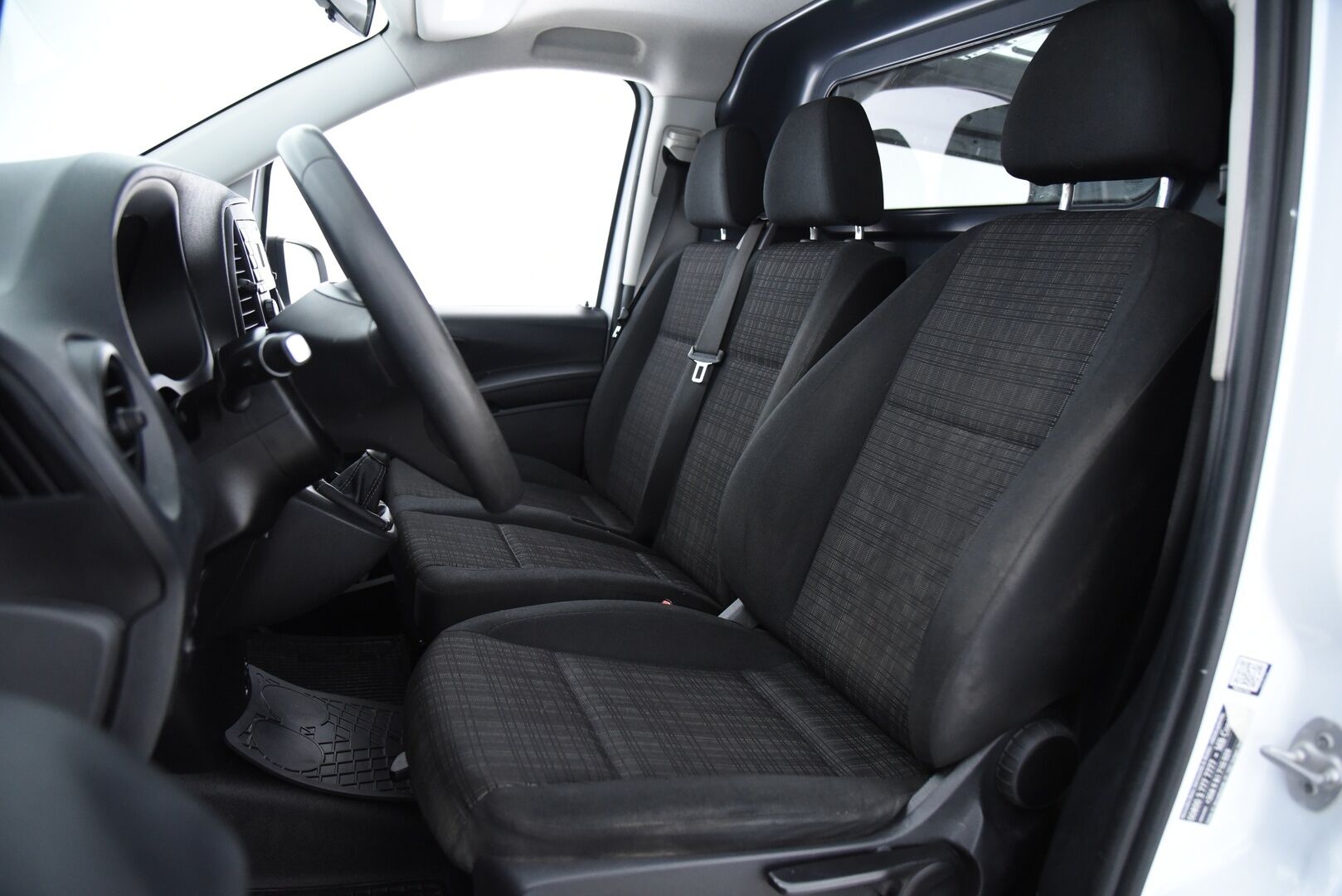 Mercedes-Benz Vito 2018 109 CDI Keskipitkä A2** ALV / Webasto / Bluetooth / Pariovet / Suomi auto ** - 2x Hyvät renkaat! / Loistokunnossa! - HULLU BLACKWEEK KORKOTARJOUS 2,49%