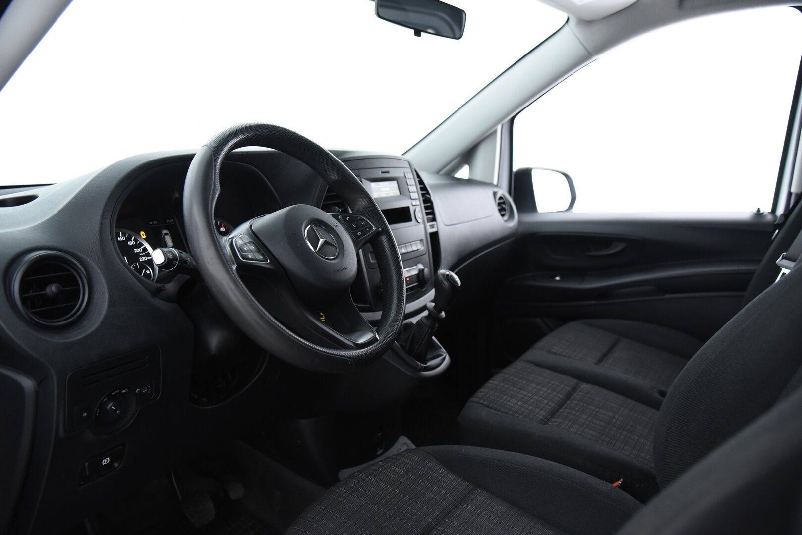 Mercedes-Benz Vito 2018 109 CDI Keskipitkä A2** ALV / Webasto / Bluetooth / Pariovet / Suomi auto ** - 2x Hyvät renkaat! / Loistokunnossa! - HULLU BLACKWEEK KORKOTARJOUS 2,49%