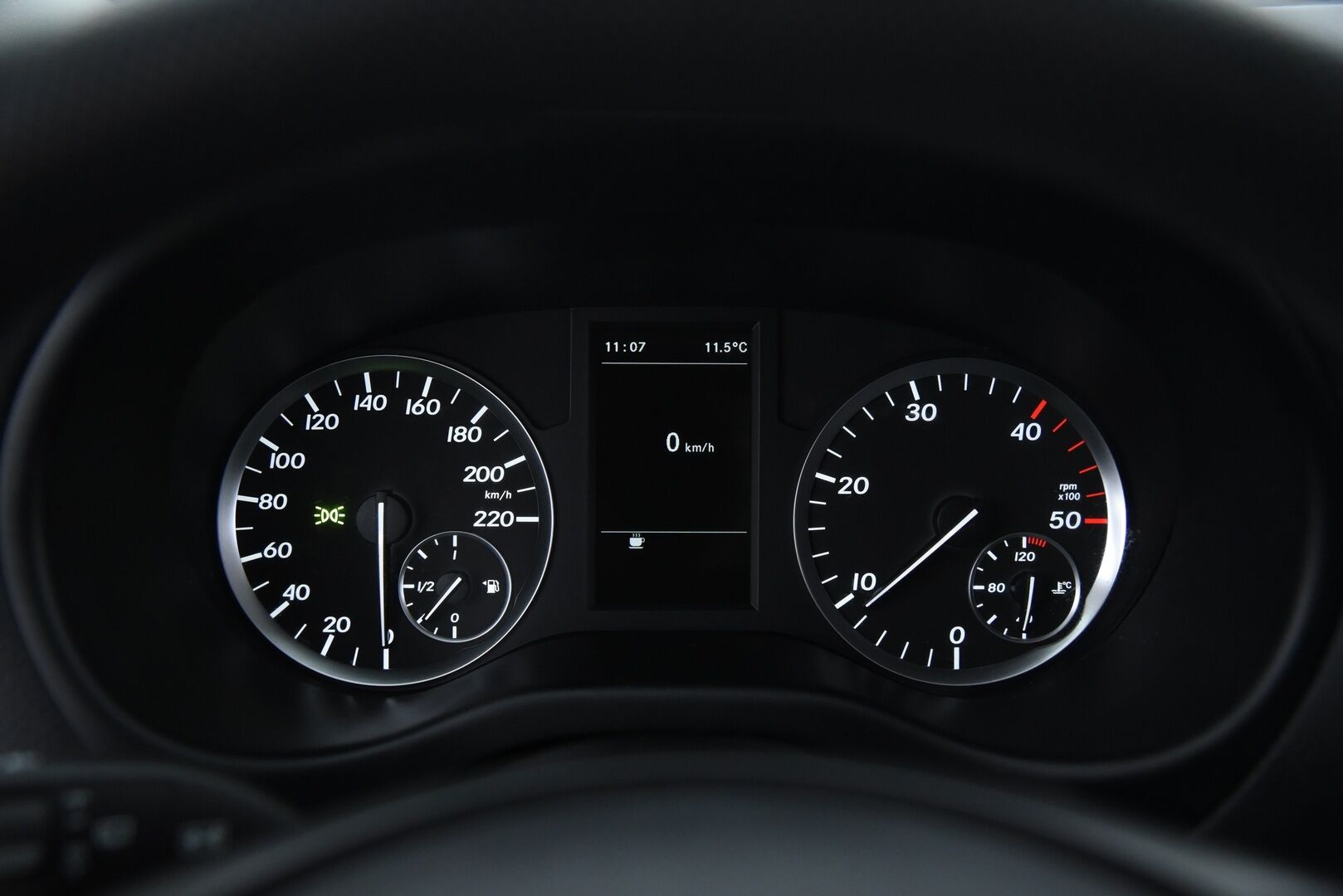 Mercedes-Benz Vito 2018 109 CDI Keskipitkä A2** ALV / Webasto / Bluetooth / Pariovet / Suomi auto ** - 2x Hyvät renkaat! / Loistokunnossa! - HULLU BLACKWEEK KORKOTARJOUS 2,49%