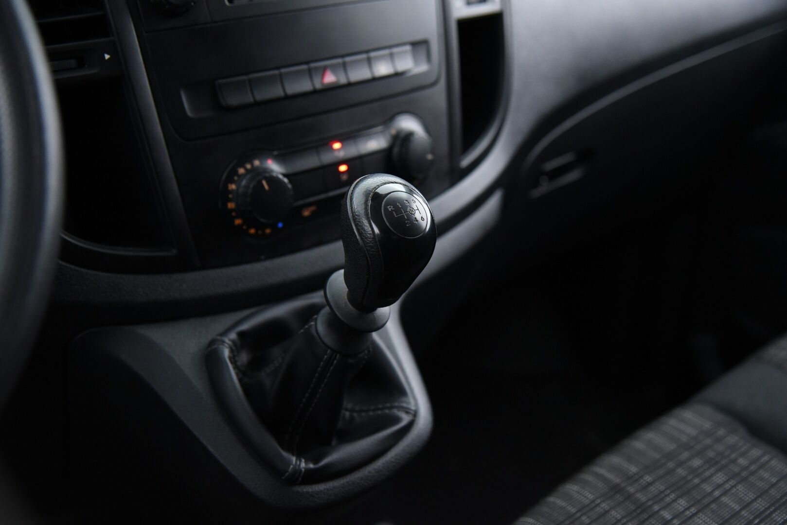 Mercedes-Benz Vito 2018 109 CDI Keskipitkä A2** ALV / Webasto / Bluetooth / Pariovet / Suomi auto ** - 2x Hyvät renkaat! / Loistokunnossa! - HULLU BLACKWEEK KORKOTARJOUS 2,49%