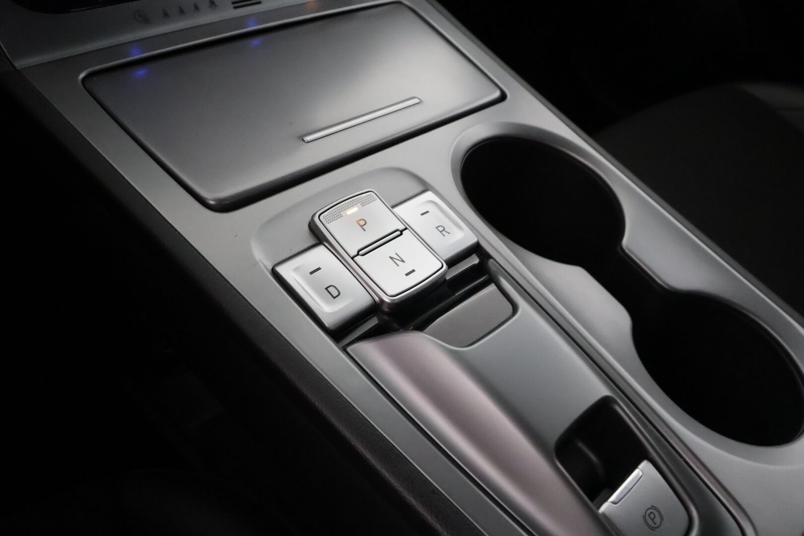 Hyundai KONA 2021 electric 64 kWh 204 hv Style MY20,5 - | ACC | ILP | HUD | Krell | LED | Puolinahat | Sähköpenkit | P.kamera | LFA | BSM | RCTA | Lämm. ratti | 3-vaihelataus | 2x renkaat aluin | 