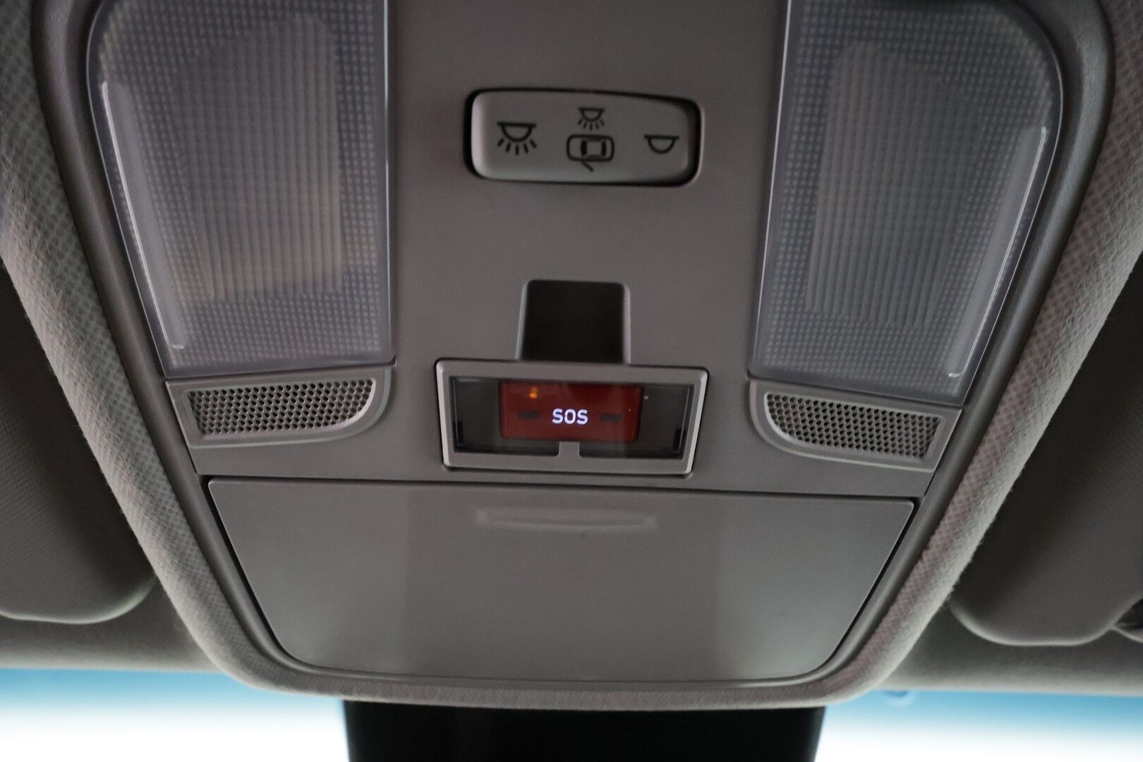 Hyundai KONA 2021 electric 64 kWh 204 hv Style MY20,5 - | ACC | ILP | HUD | Krell | LED | Puolinahat | Sähköpenkit | P.kamera | LFA | BSM | RCTA | Lämm. ratti | 3-vaihelataus | 2x renkaat aluin | 