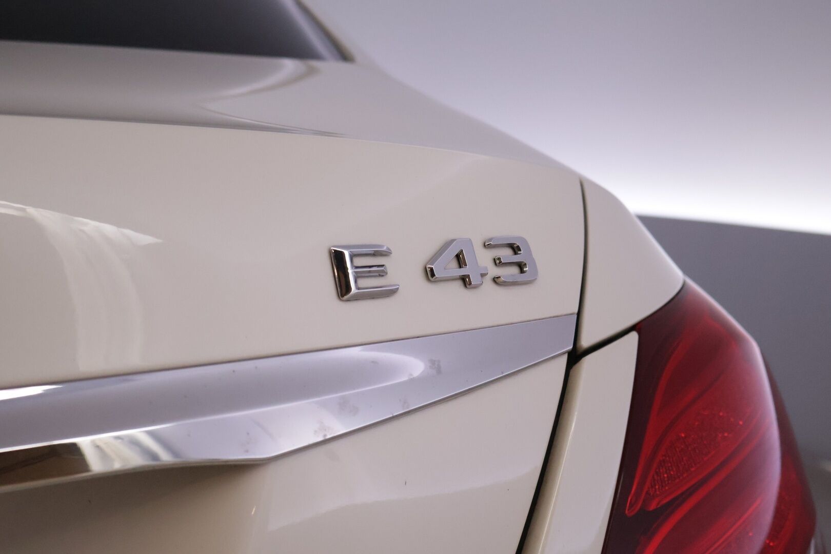 Mercedes-Benz E 43 AMG 2017 3,0 4MATIC - YritysOutlet - Myydään vain yrityksille - Widescreen / Burmester / DTR+Q / 360° / Muistipenkit / HUD / KeylessGo